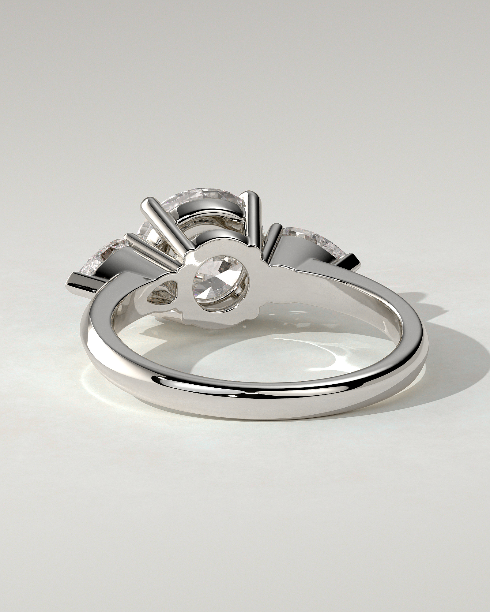 Halle Trilogy Round Ring