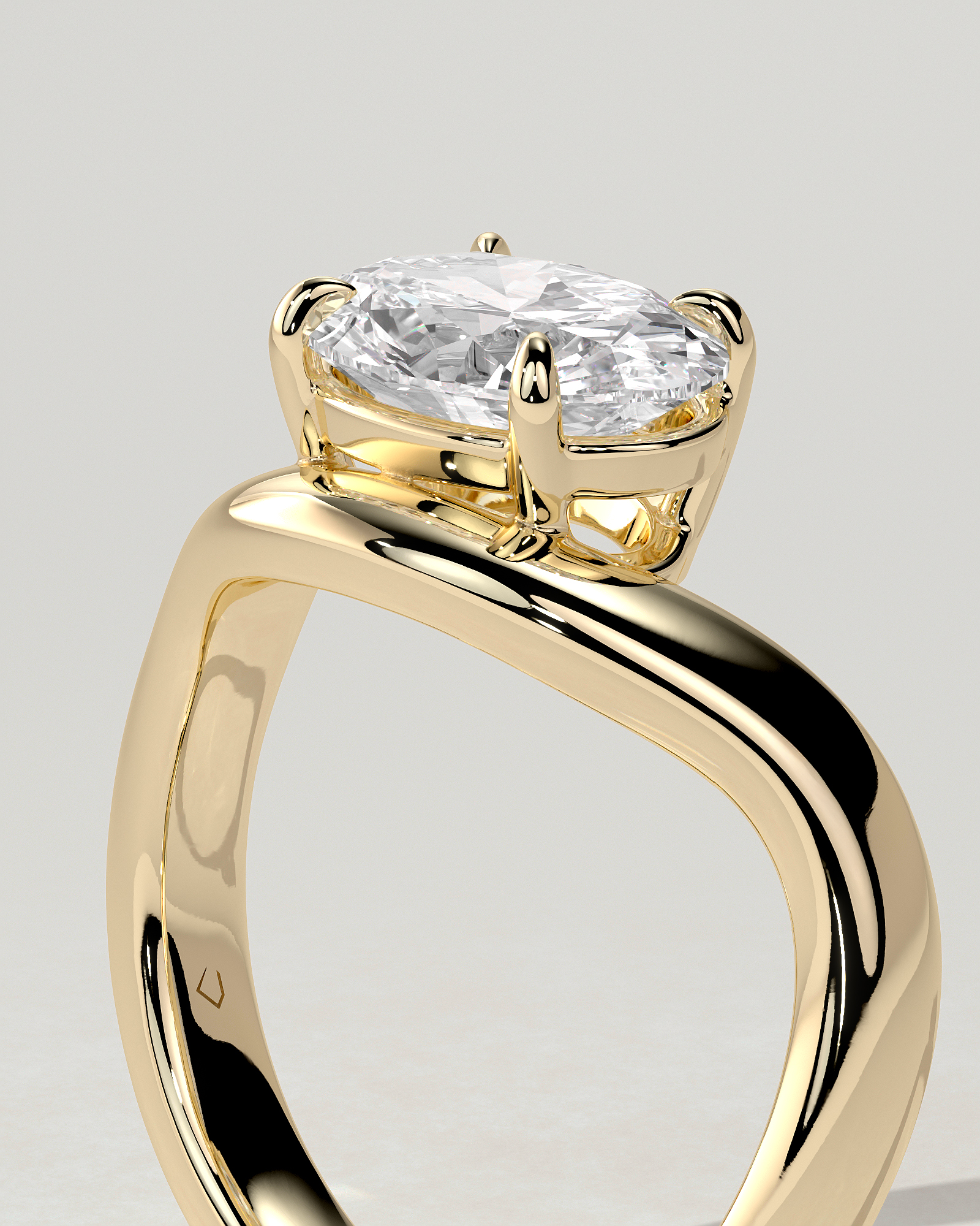 Hayley East-West Round Ring
