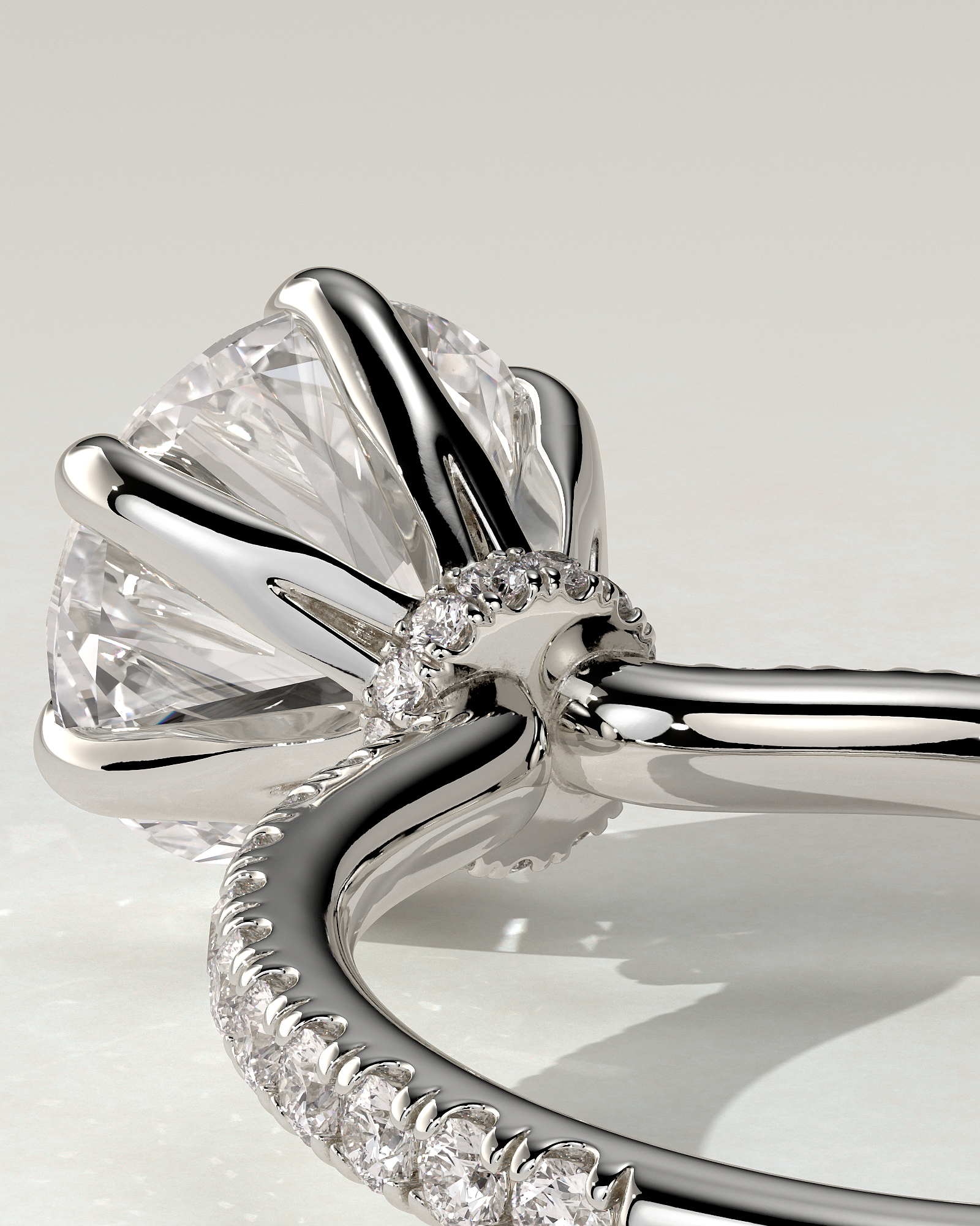 Holly Solitaire Round Ring