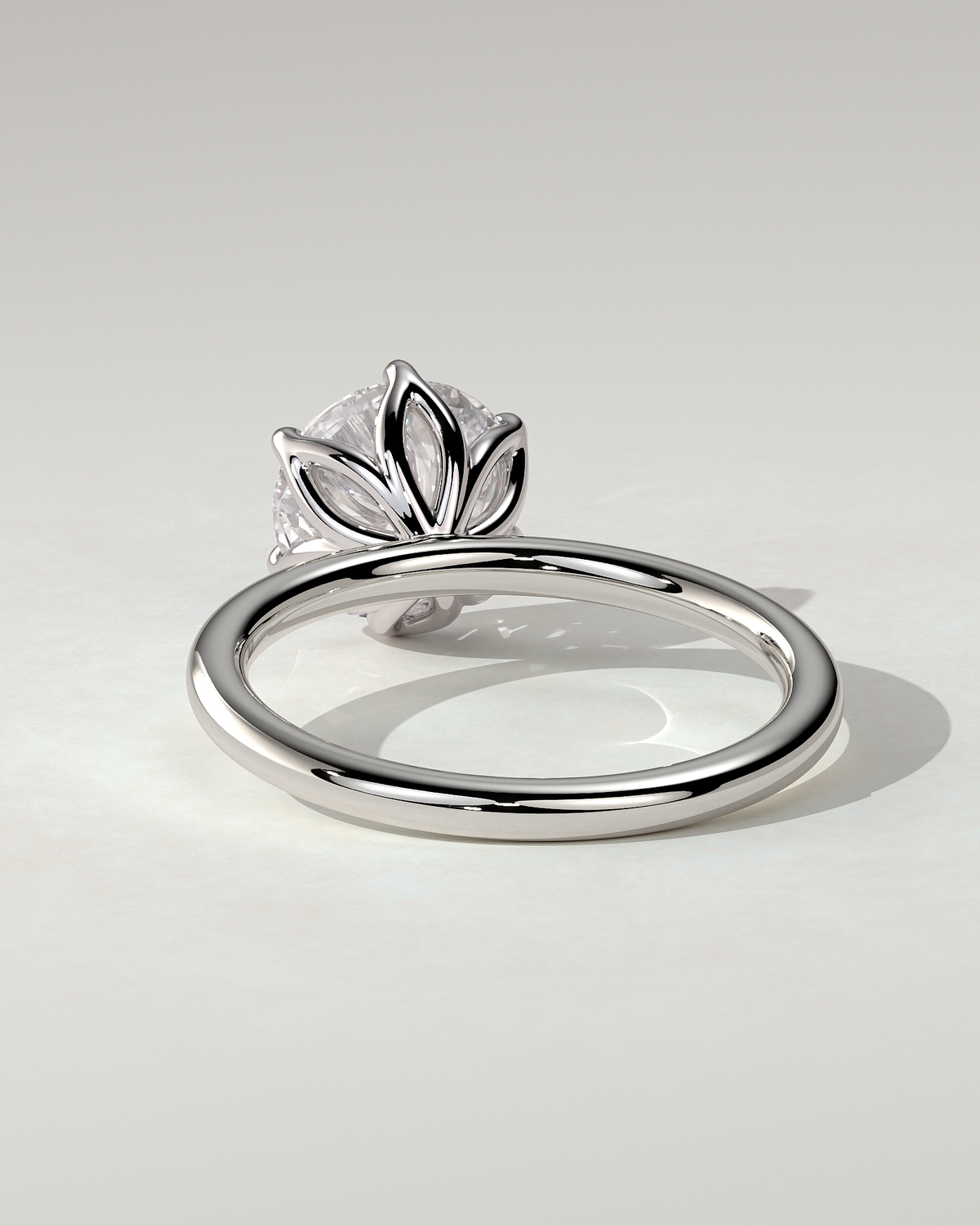 Iris Solitaire Round Ring