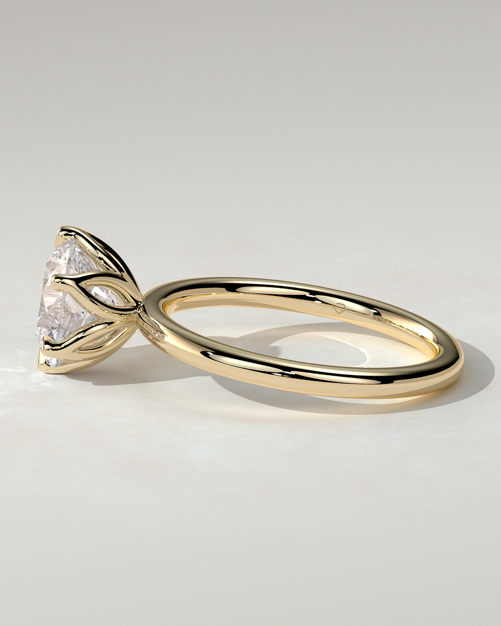 Iris Solitaire Round Ring