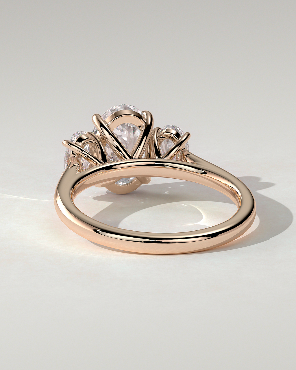 Isla Solitaire Oval Ring