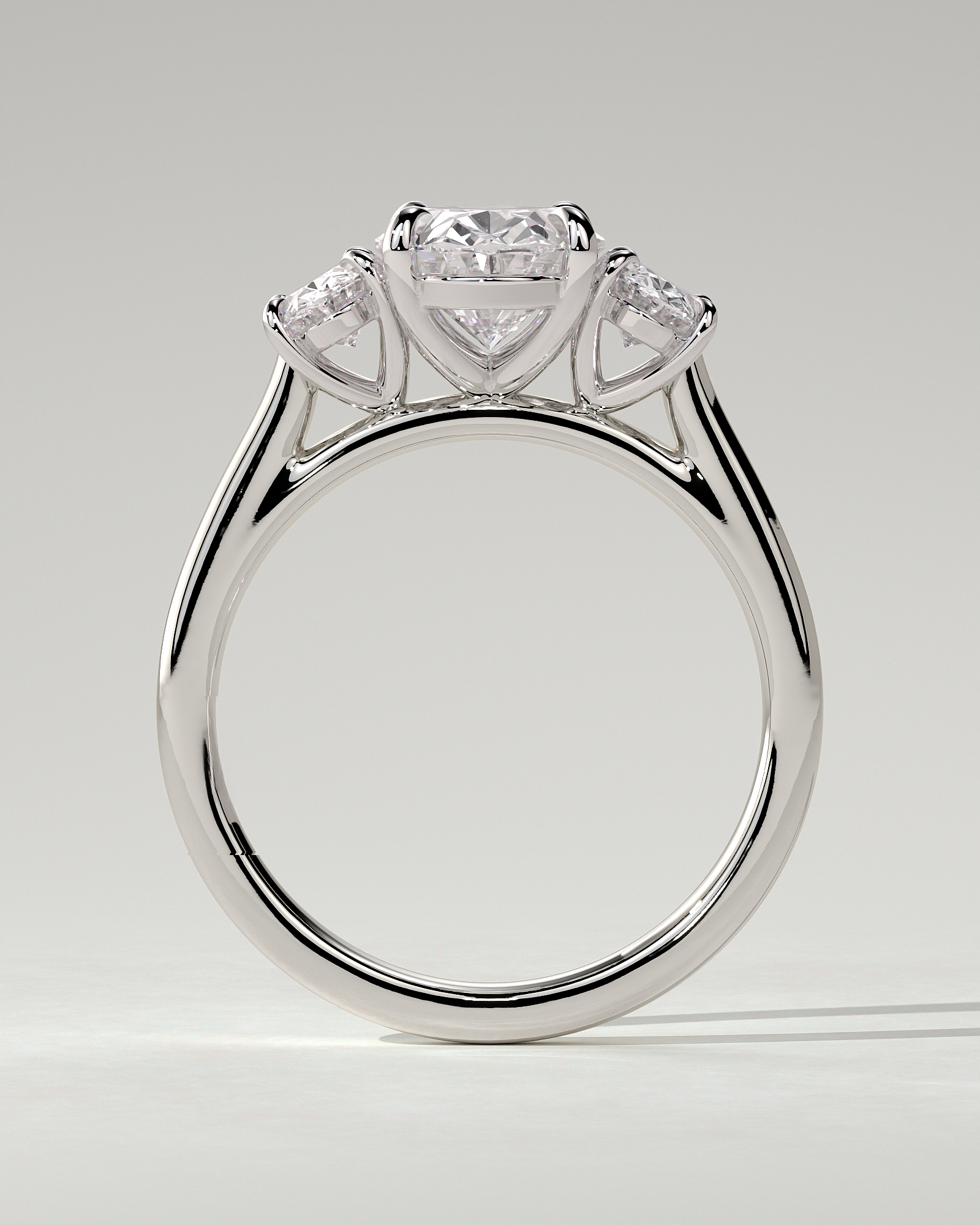 Isla Solitaire Oval Ring
