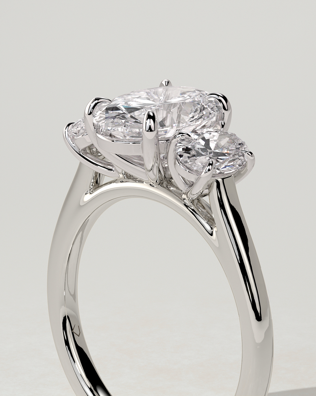 Isla Solitaire Oval Ring
