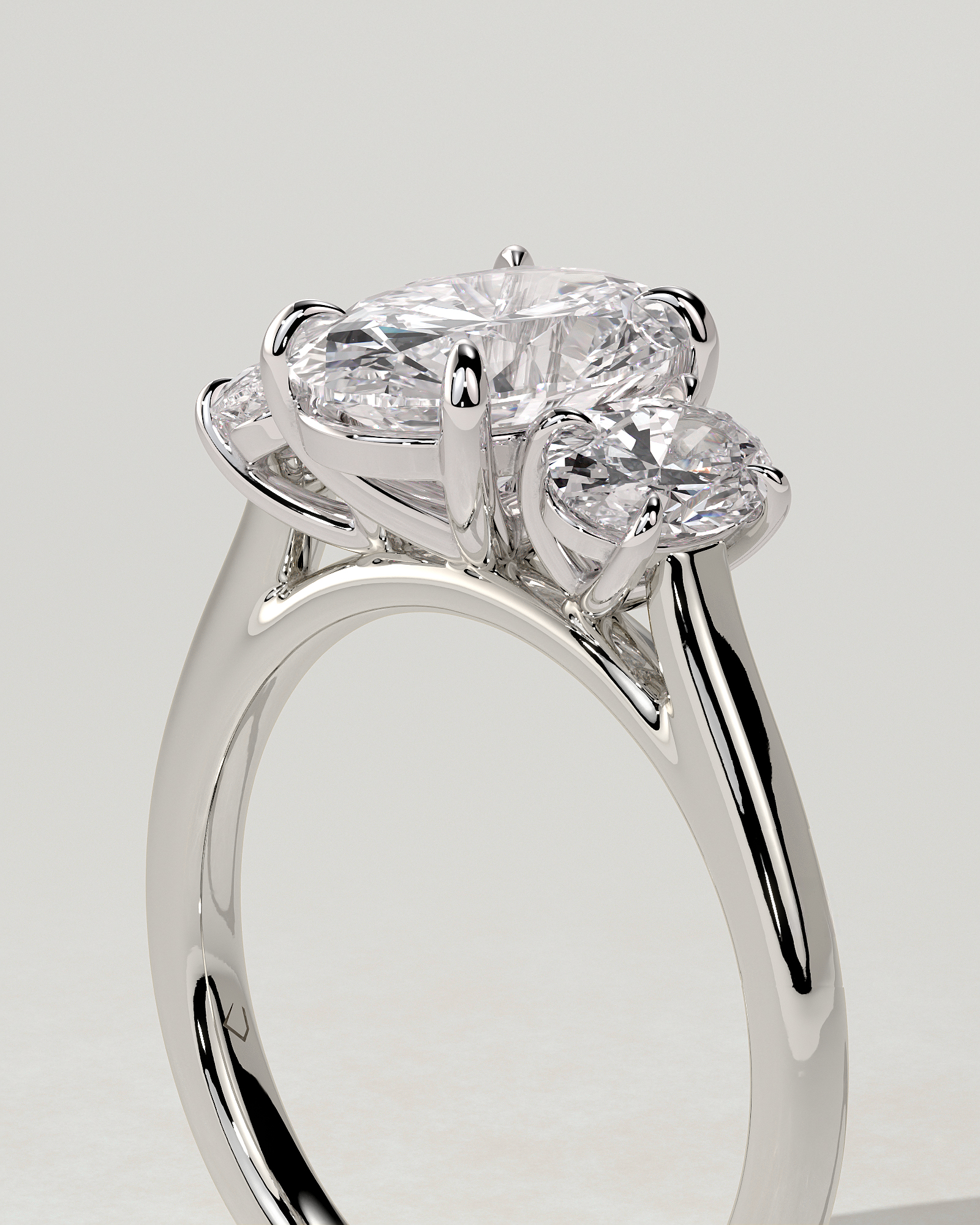 Isla Solitaire Oval Ring