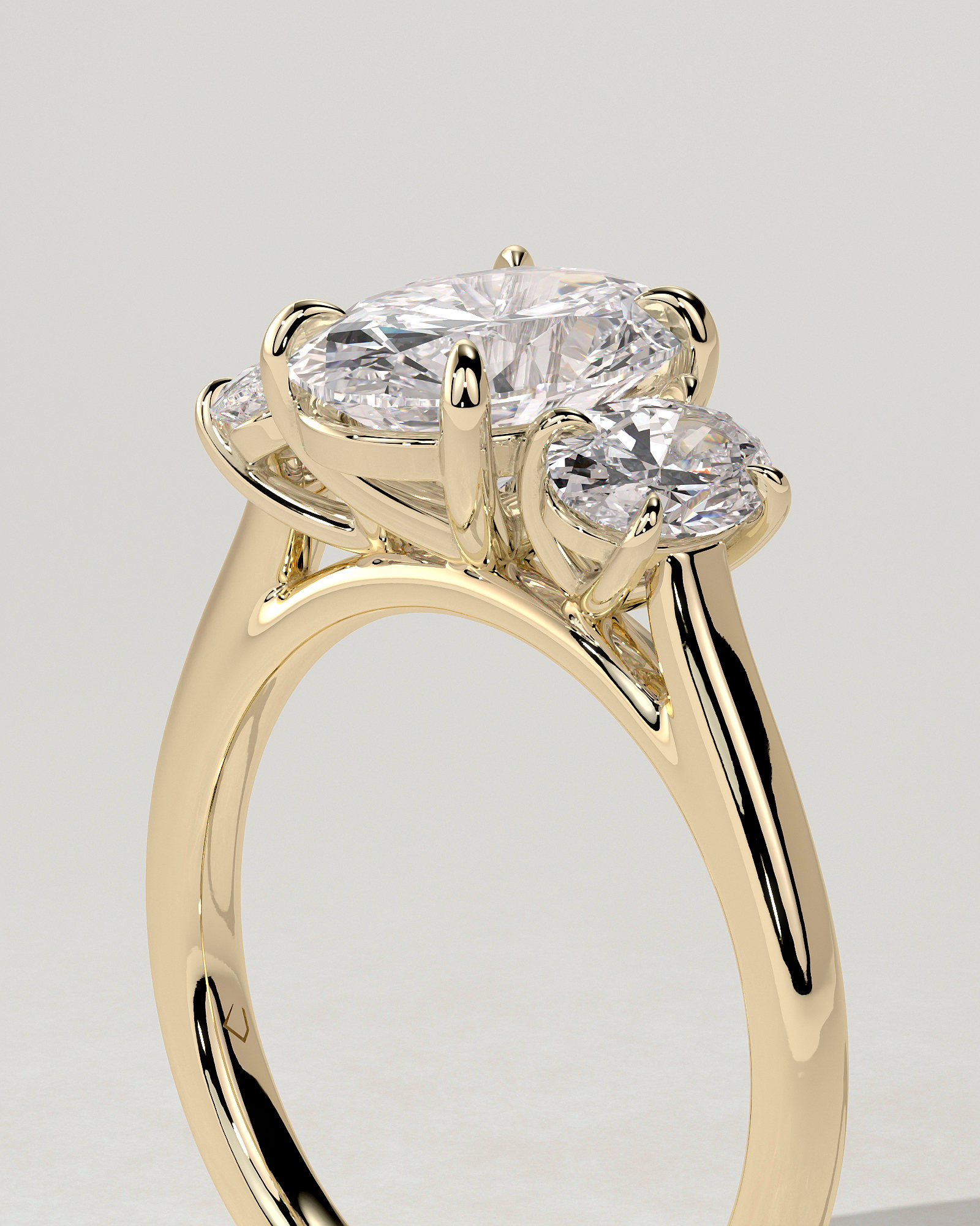 Isla Solitaire Oval Ring