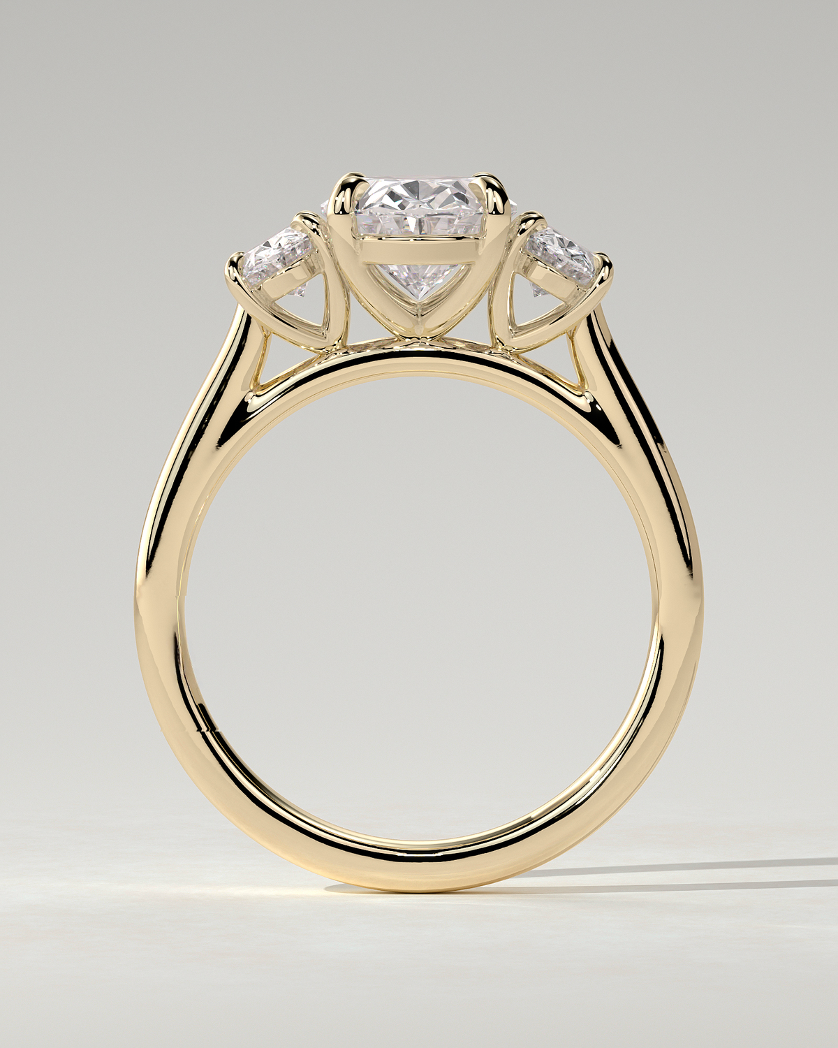Isla Solitaire Oval Ring