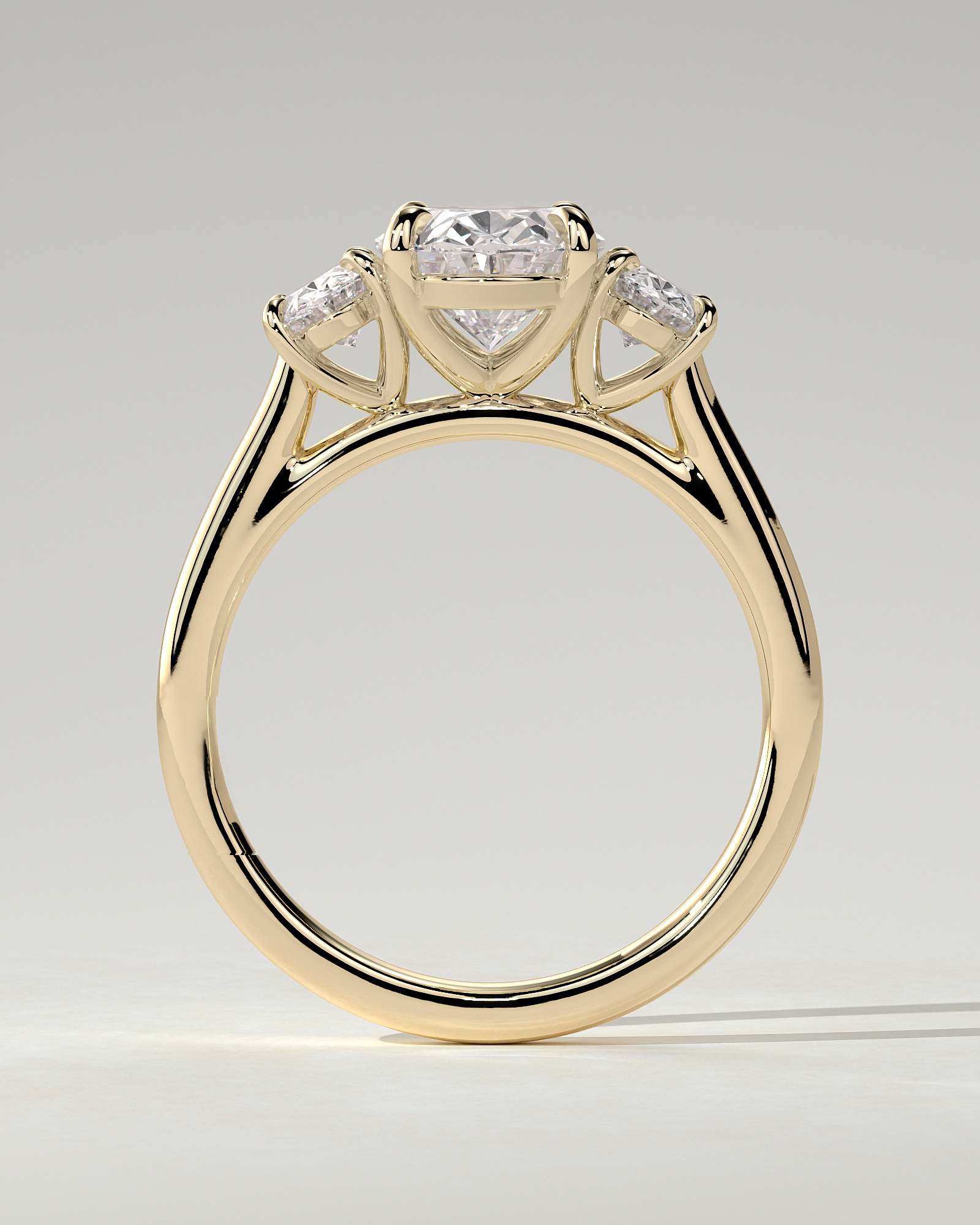 Isla Solitaire Oval Ring