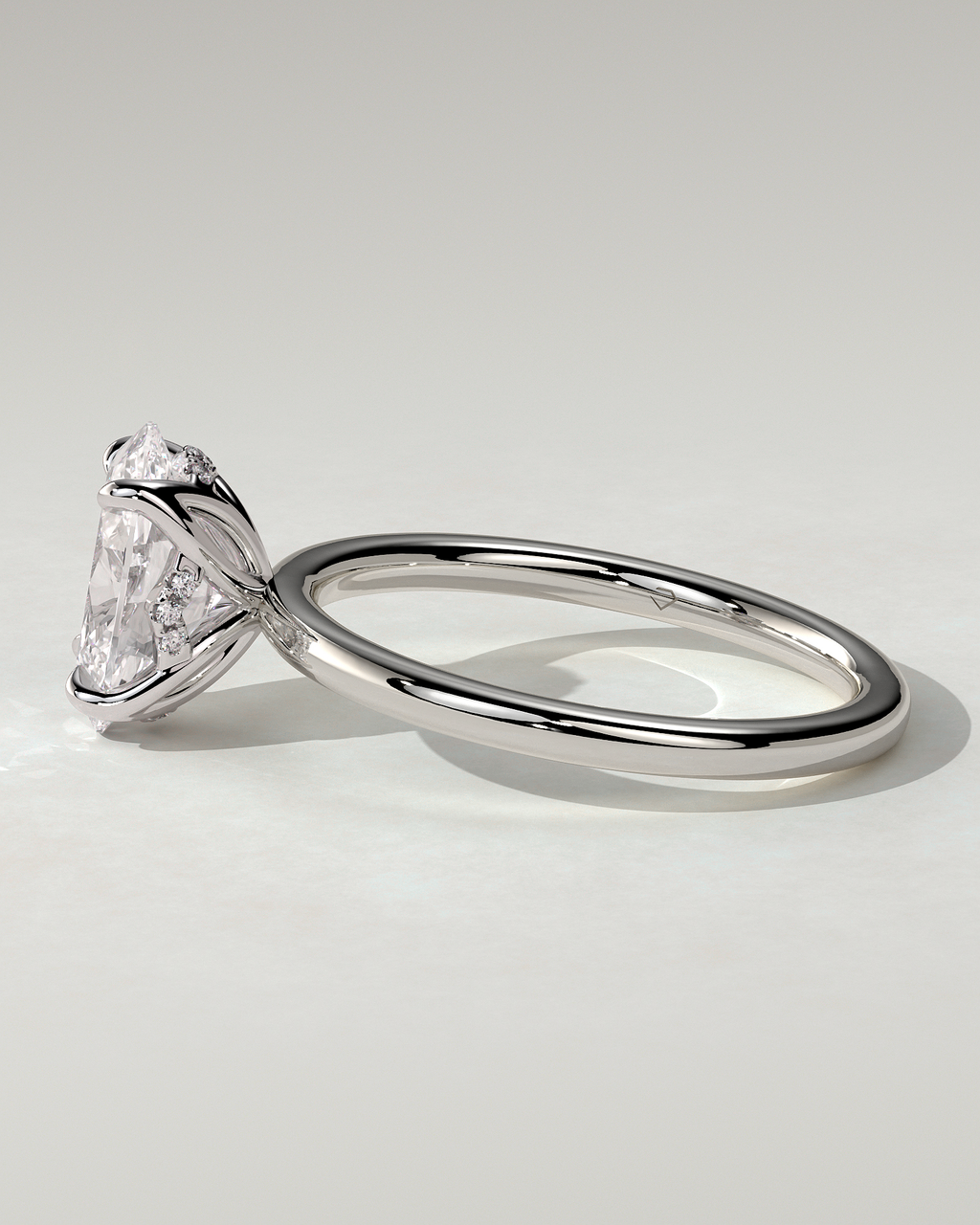 Ivy Solitaire Oval Ring