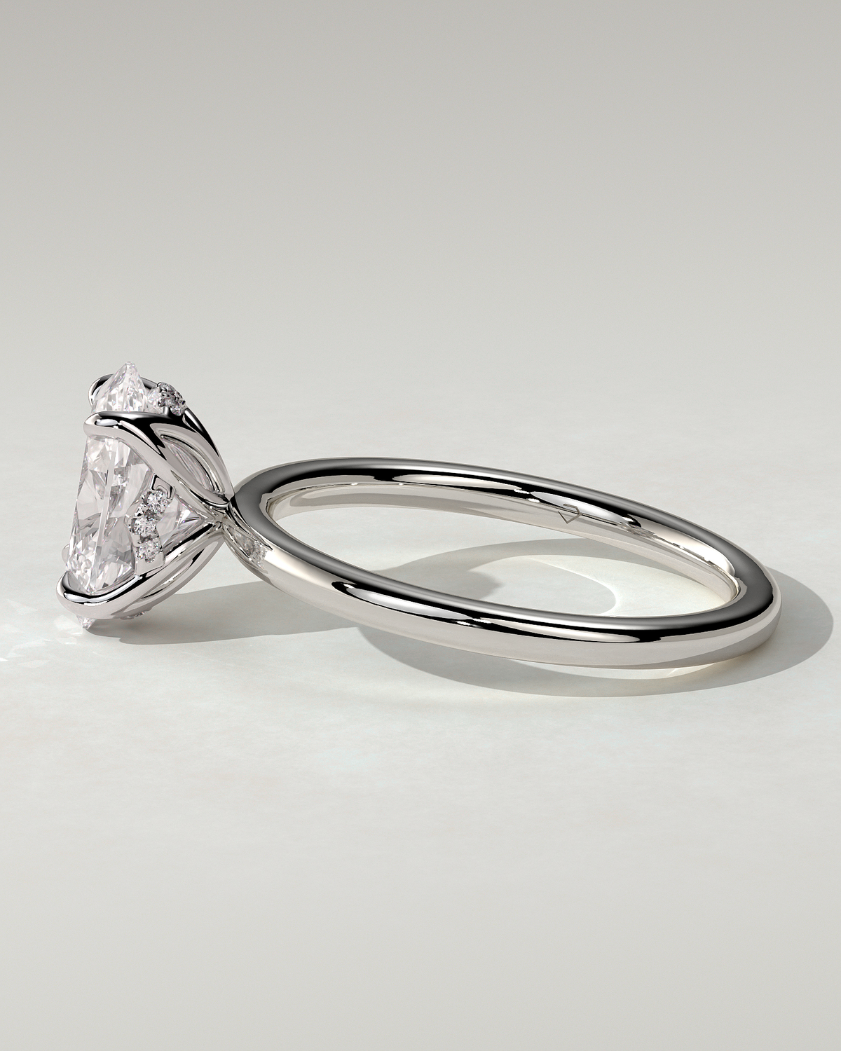 Ivy Solitaire Oval Ring