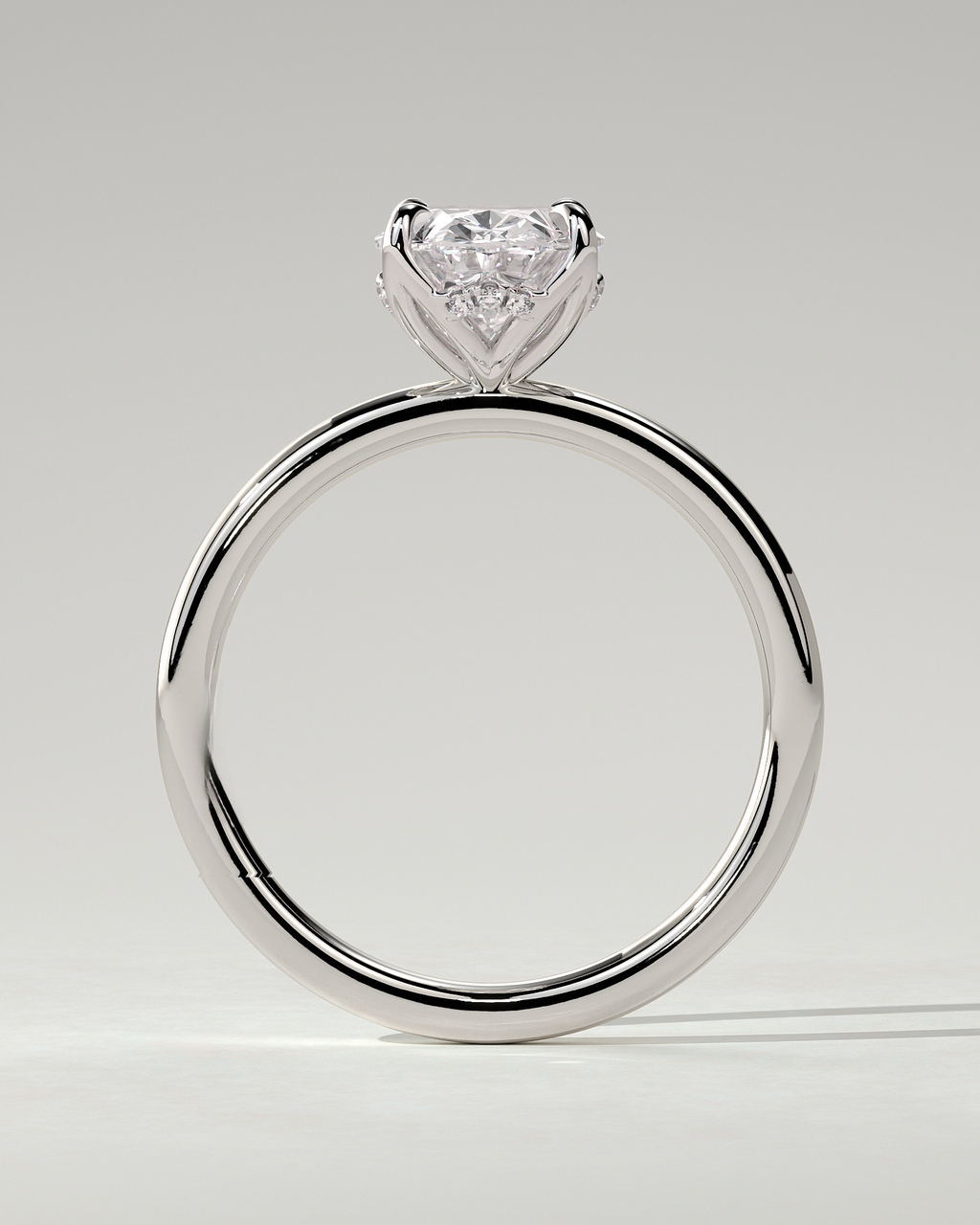 Ivy Solitaire Oval Ring