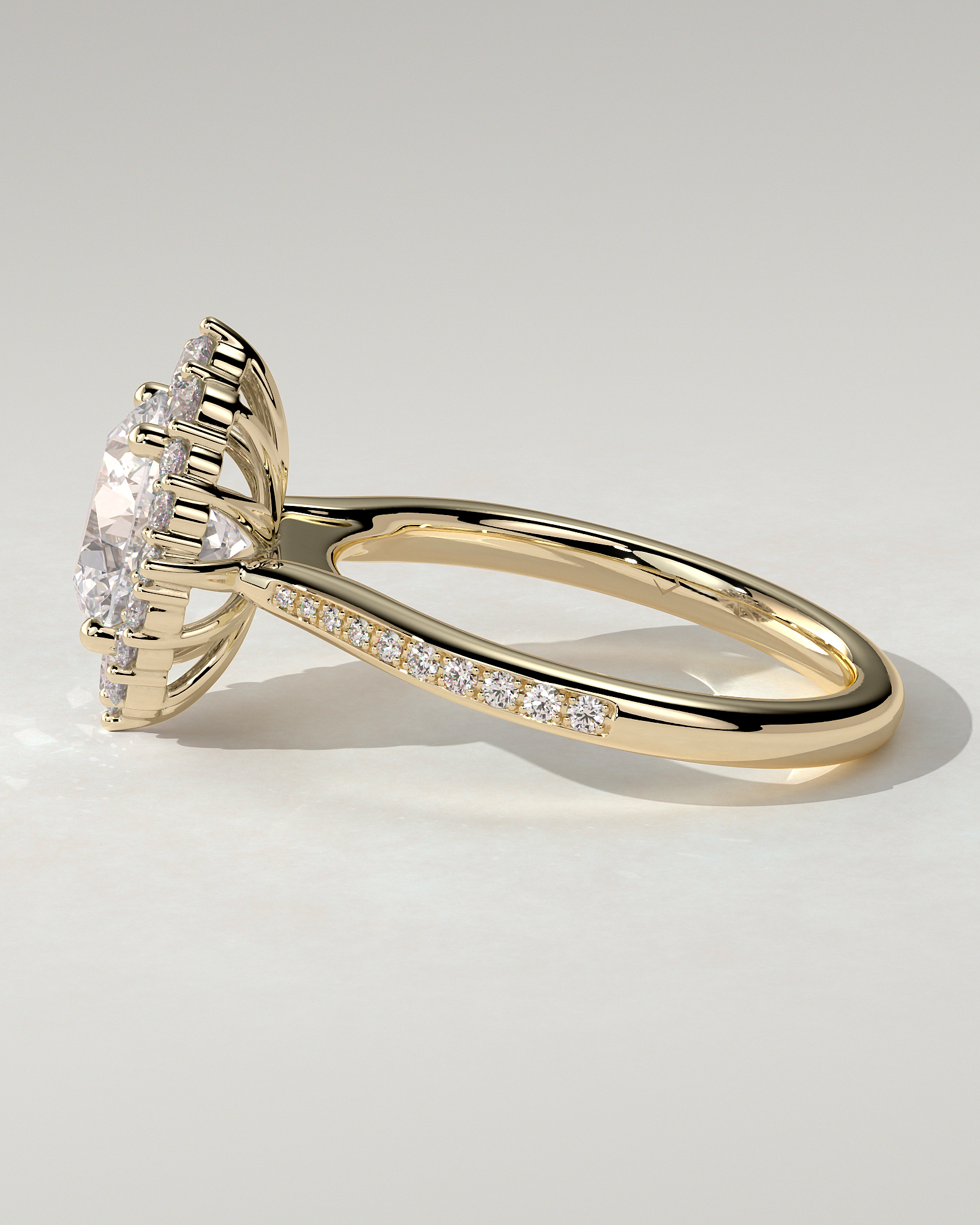 Jessica Halo Round Ring