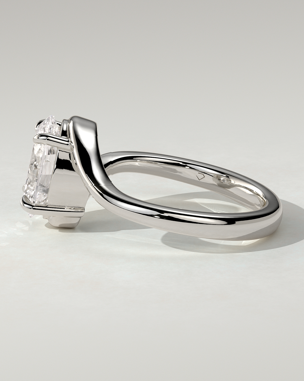 Kala Solitaire Oval Ring