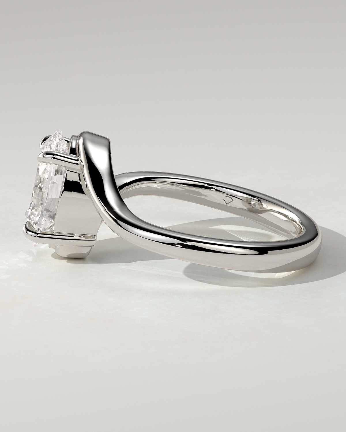 Kala Solitaire Oval Ring