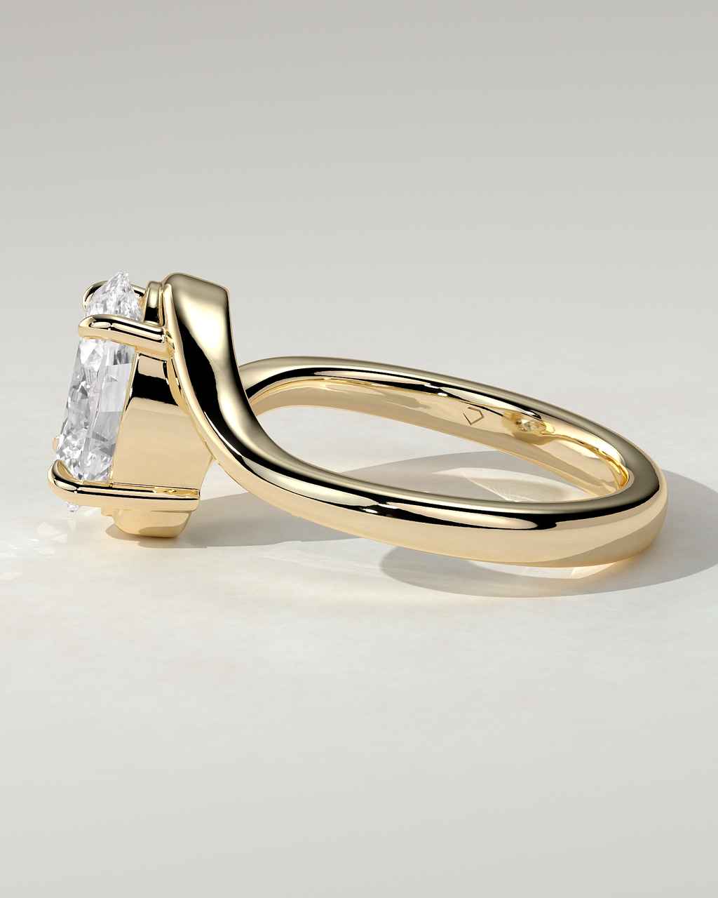 Kala Solitaire Oval Ring