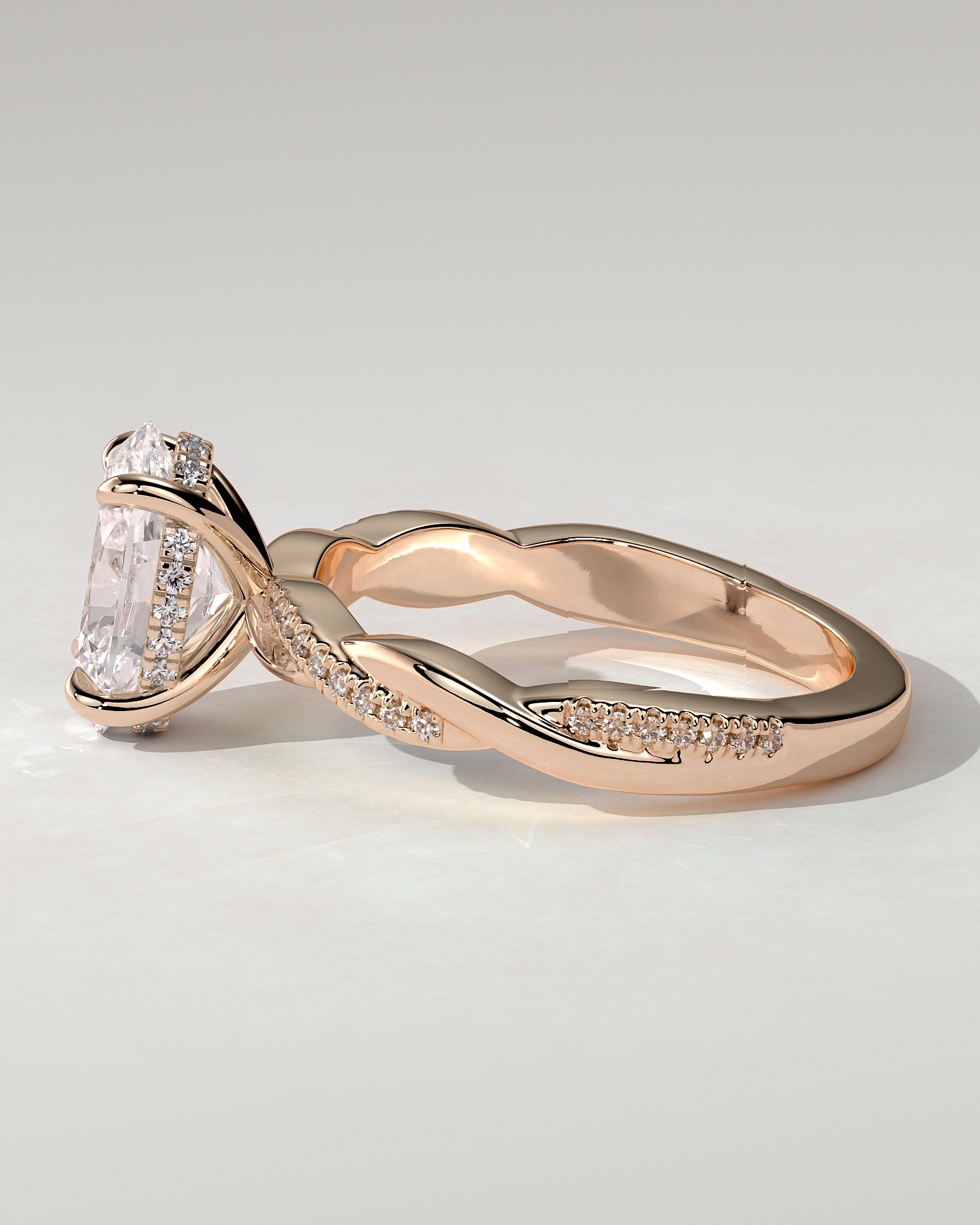 Lara Solitaire Oval Ring