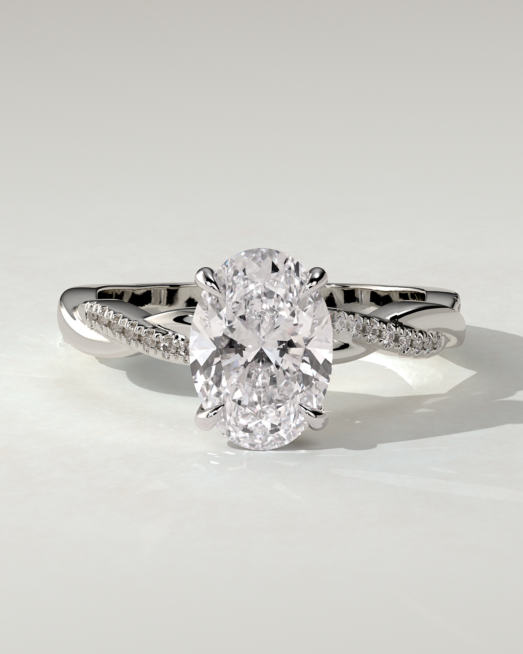 Lara Solitaire Oval Ring