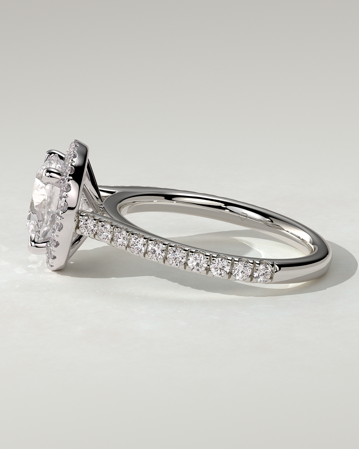 Leah Halo Round Ring