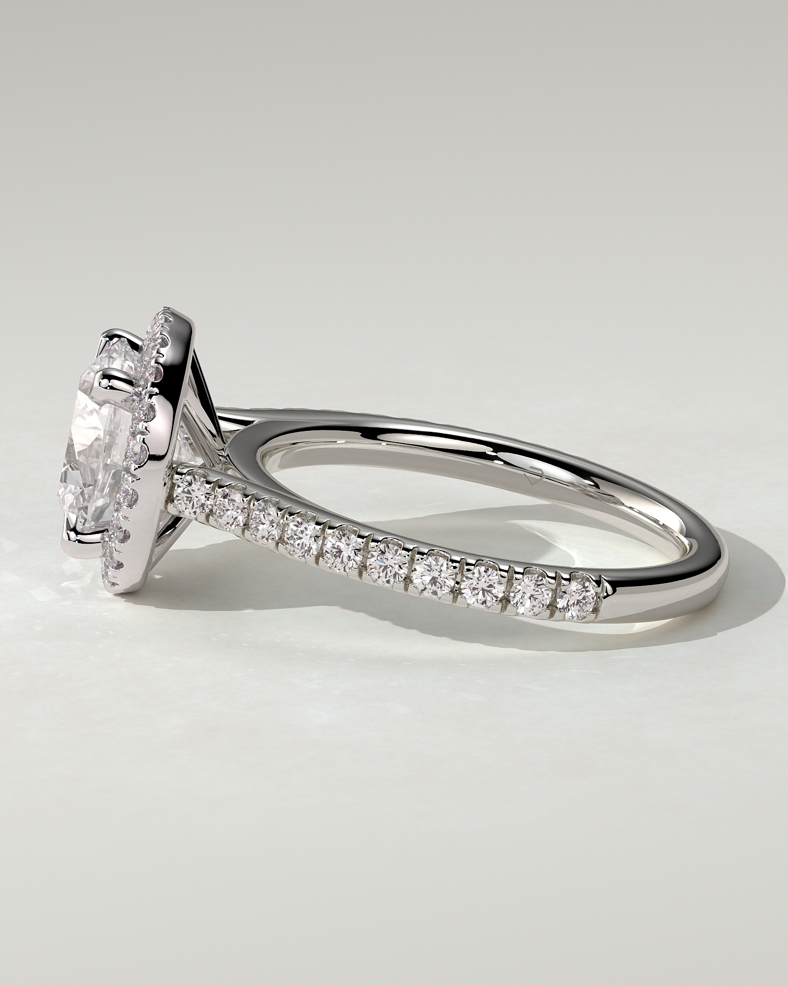 Leah Halo Round Ring