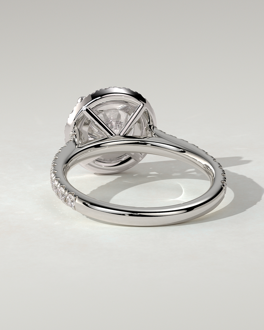 Leah Halo Round Ring