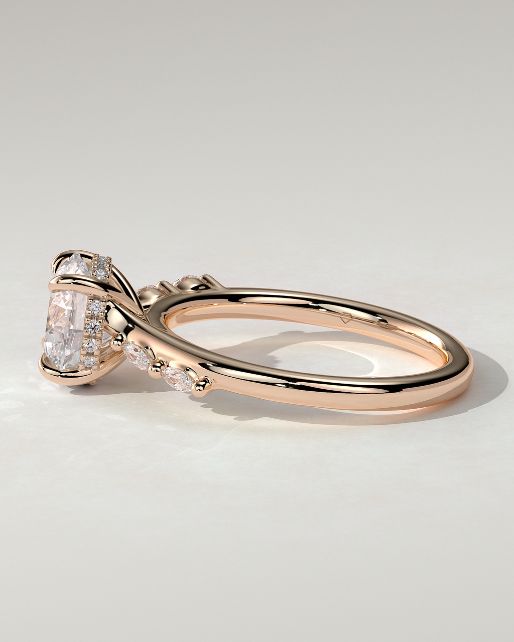 Leslie Solitaire Round Ring