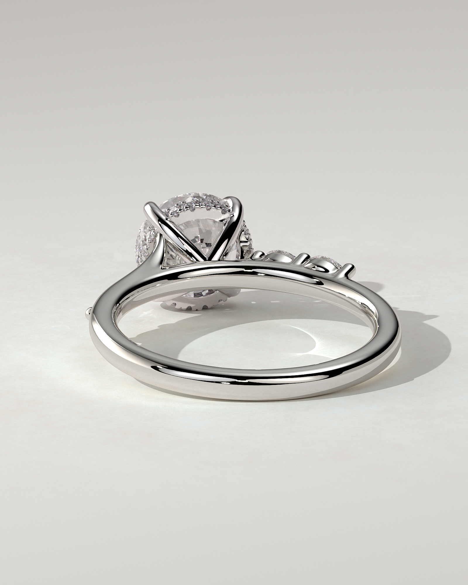 Leslie Solitaire Round Ring