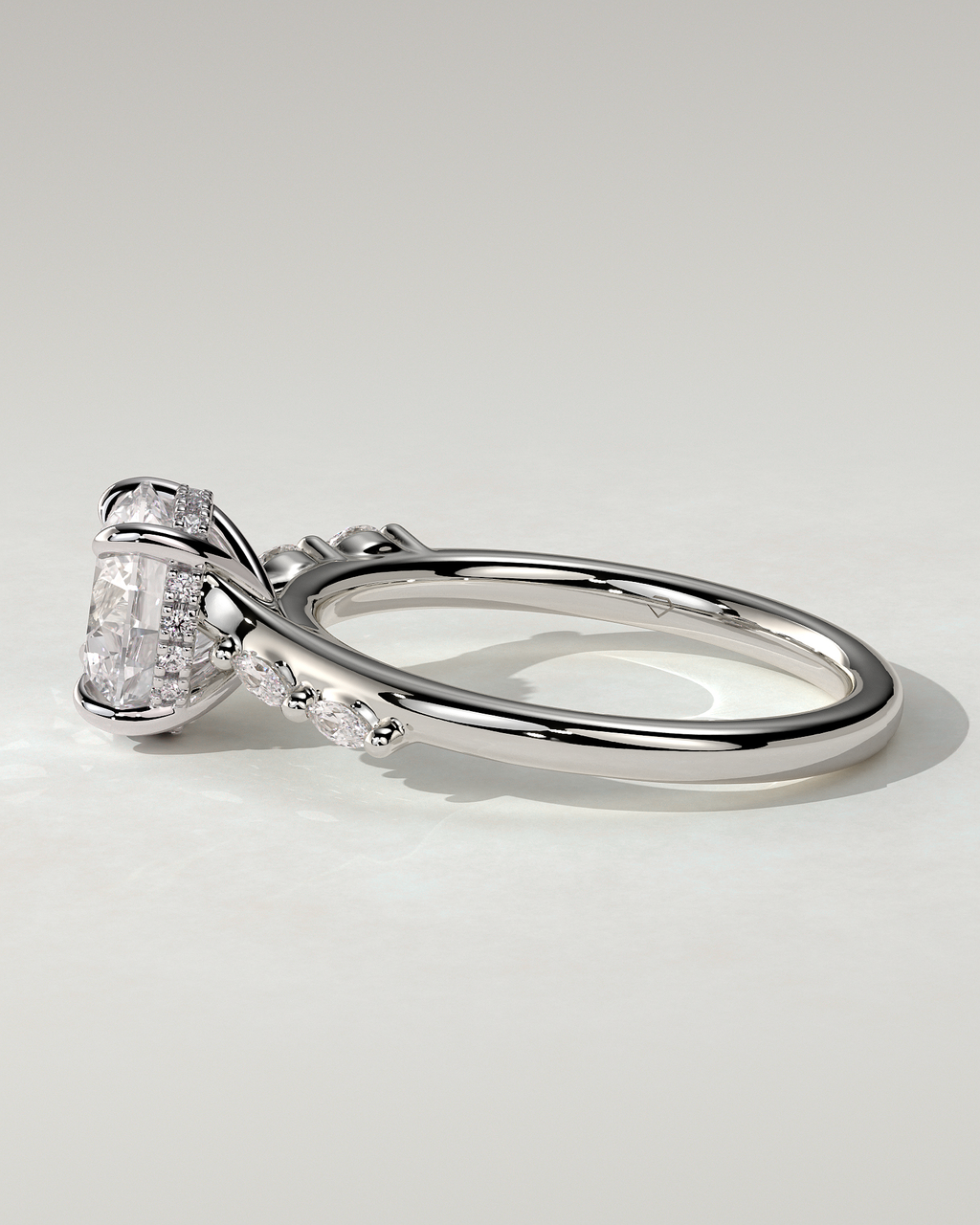 Leslie Solitaire Round Ring