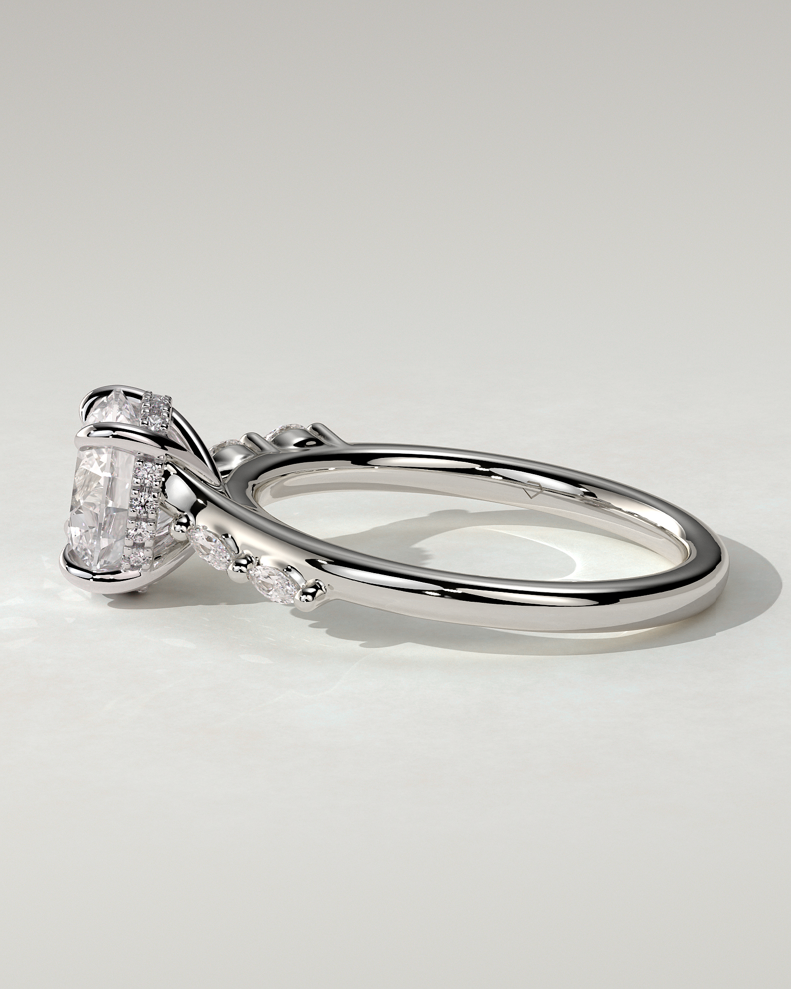 Leslie Solitaire Round Ring