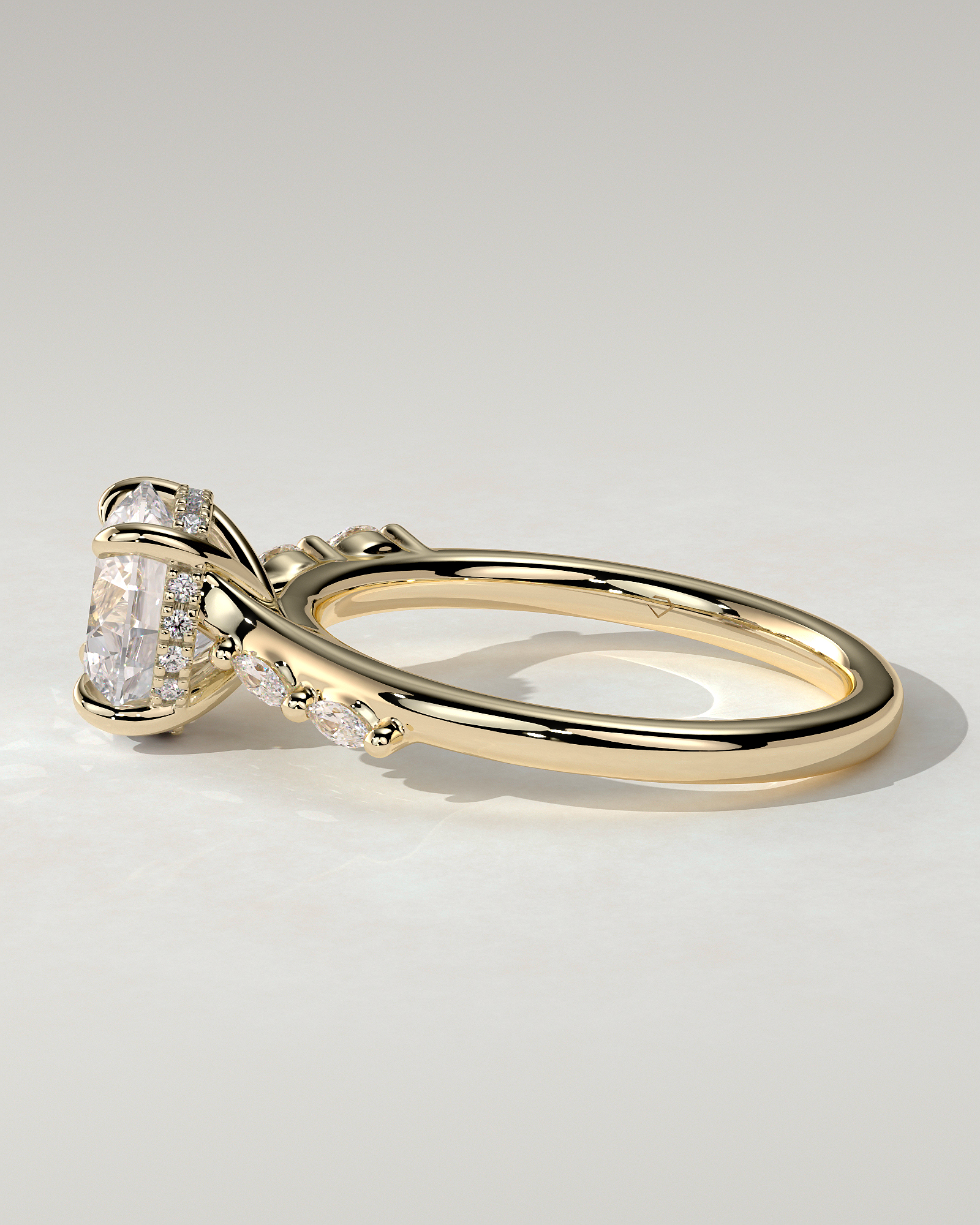 Leslie Solitaire Round Ring