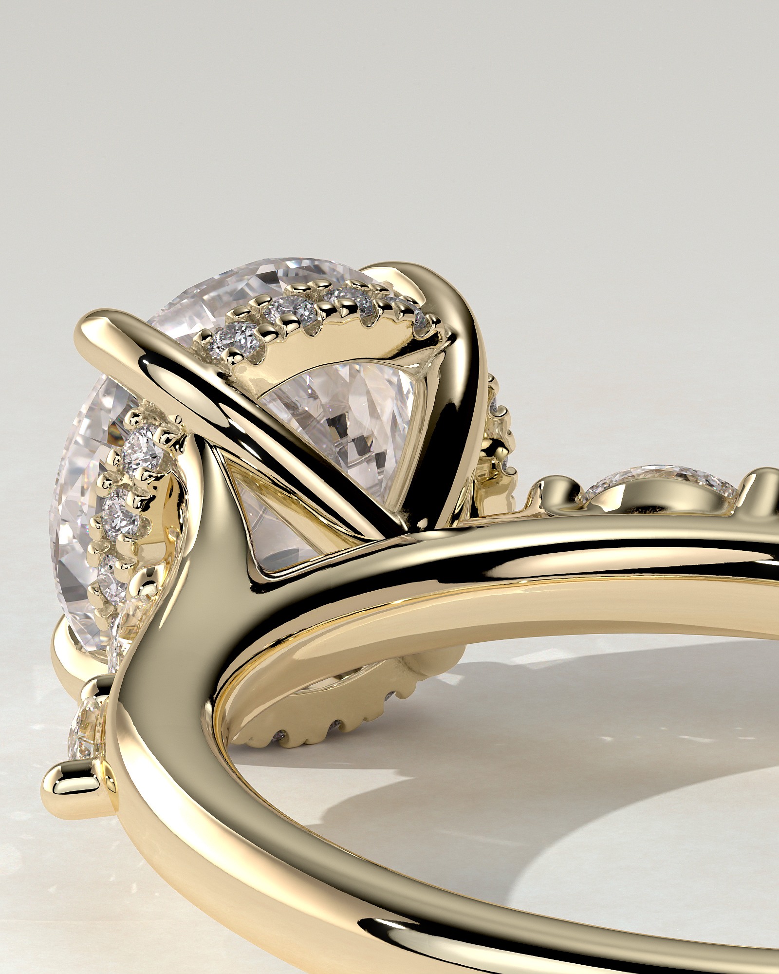 Leslie Solitaire Round Ring