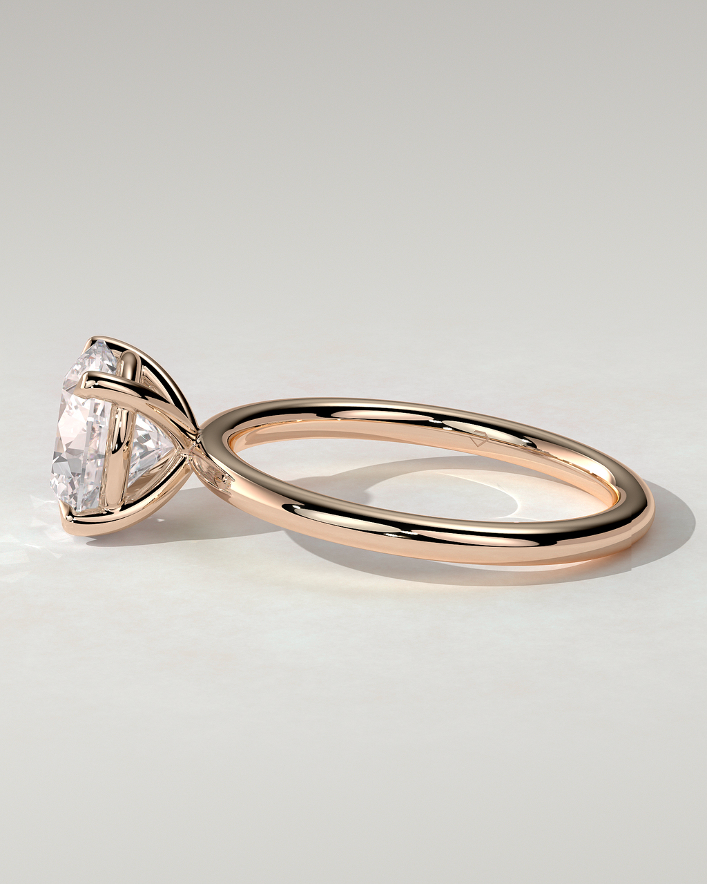 Lilly Solitaire Round Ring