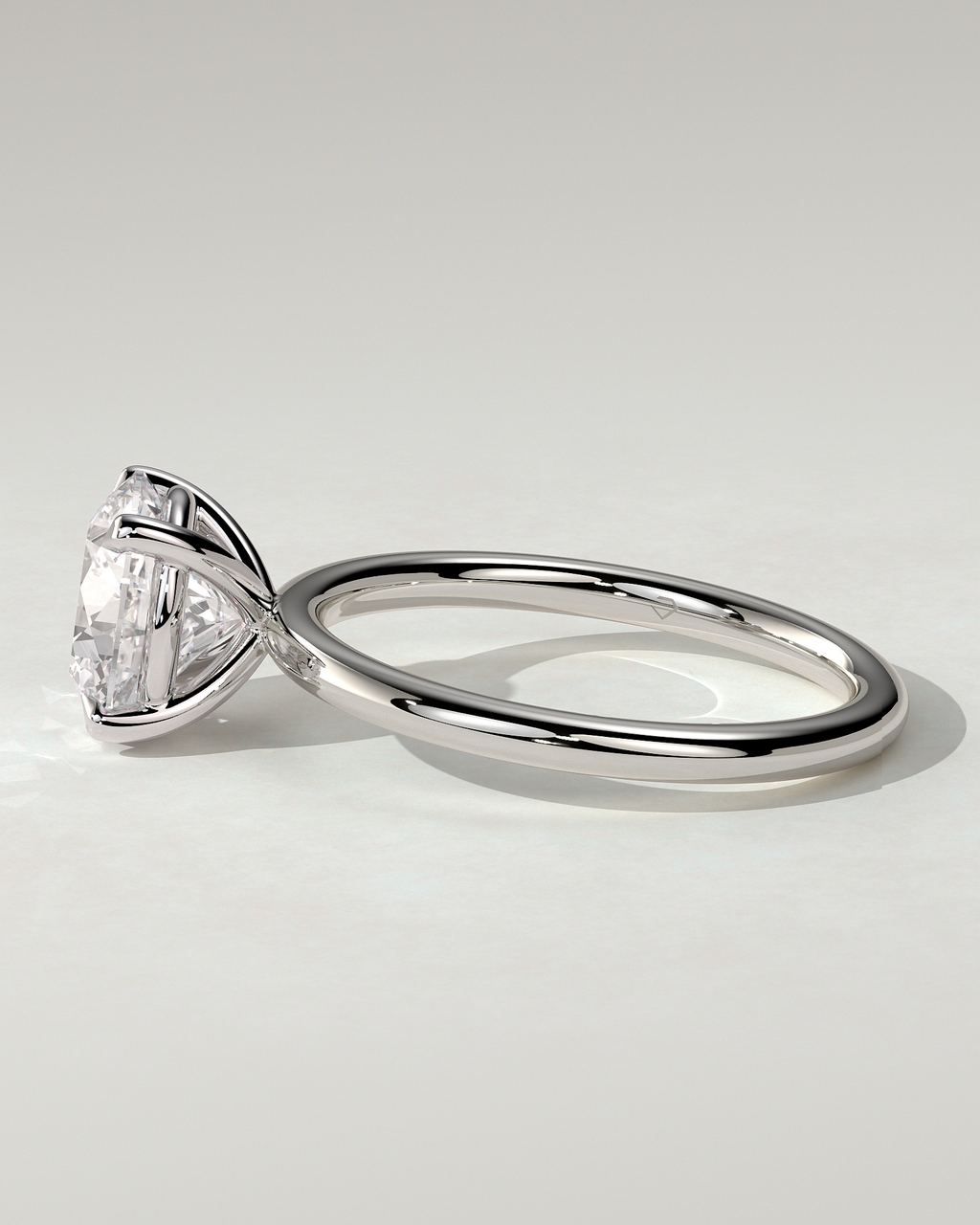 Lilly Solitaire Round Ring
