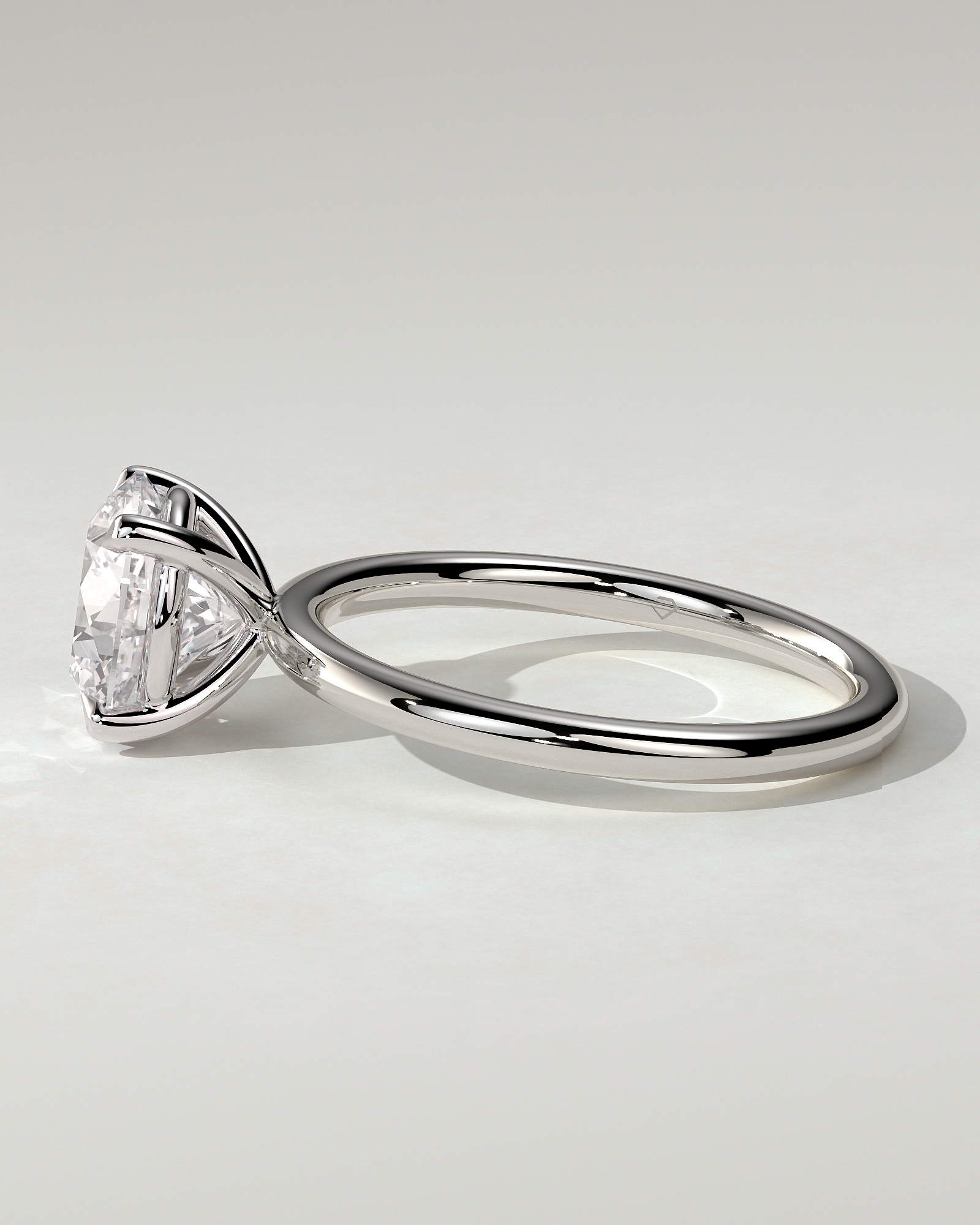 Lilly Solitaire Round Ring