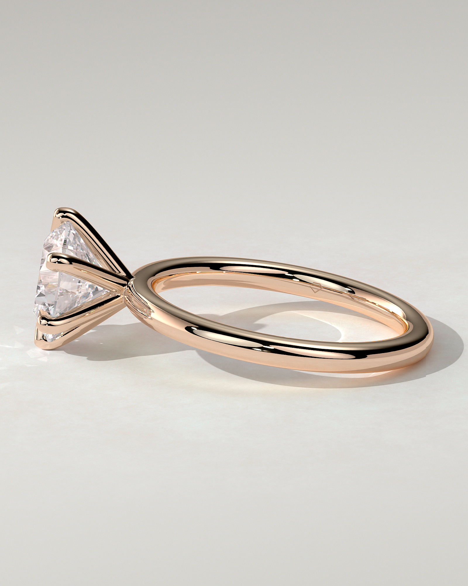 Louise Solitaire Round Ring