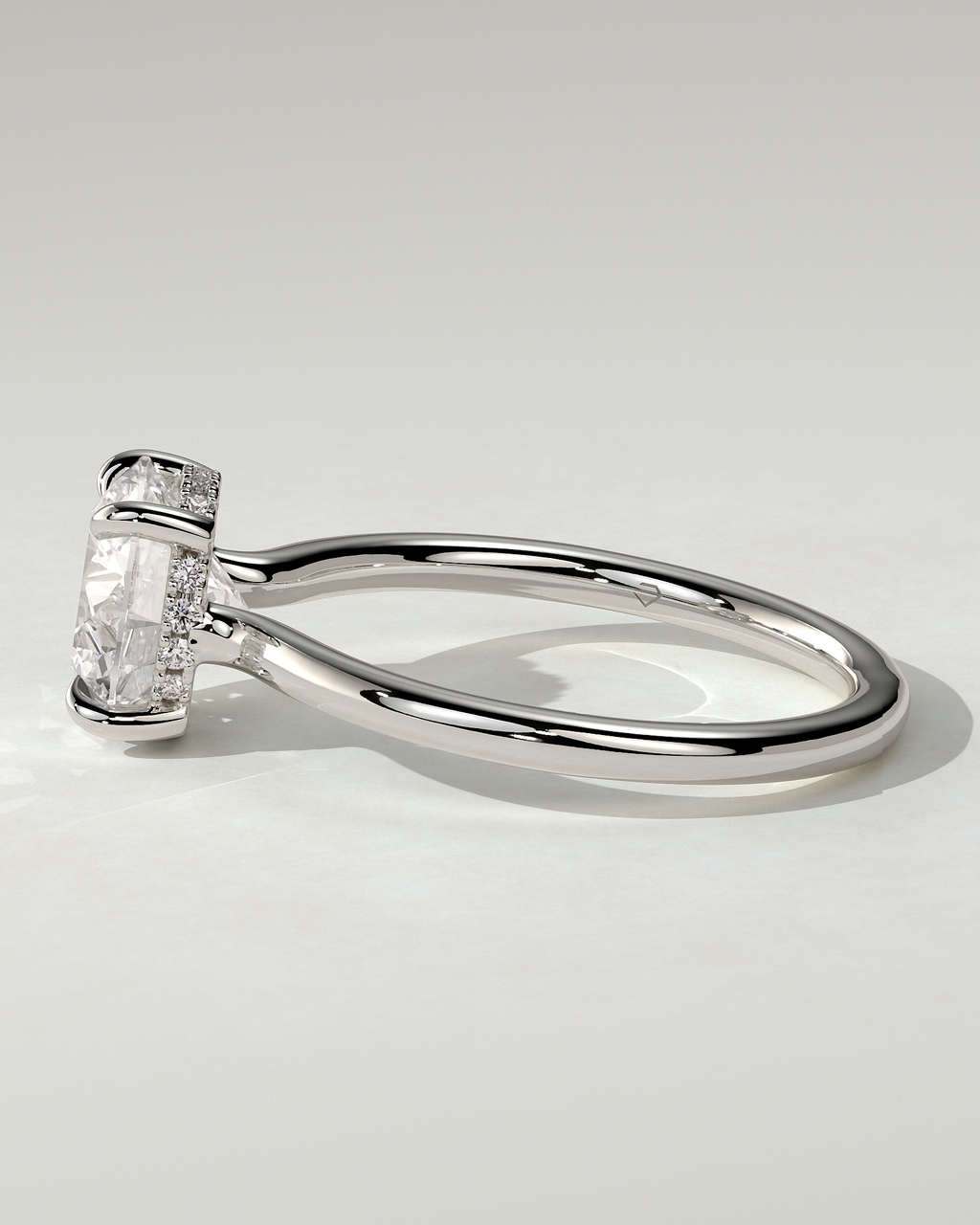 Luna Solitaire Round Ring