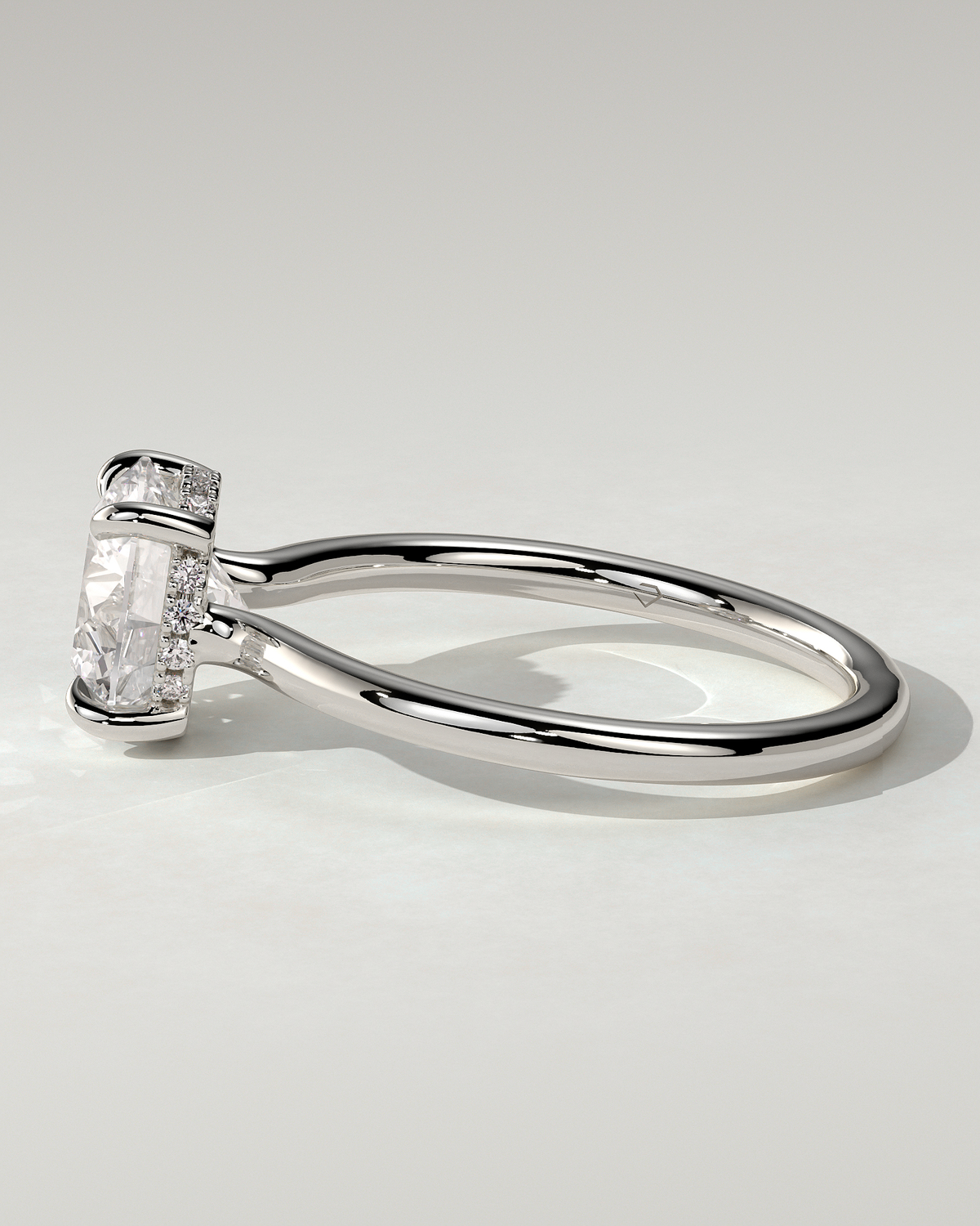 Luna Solitaire Round Ring