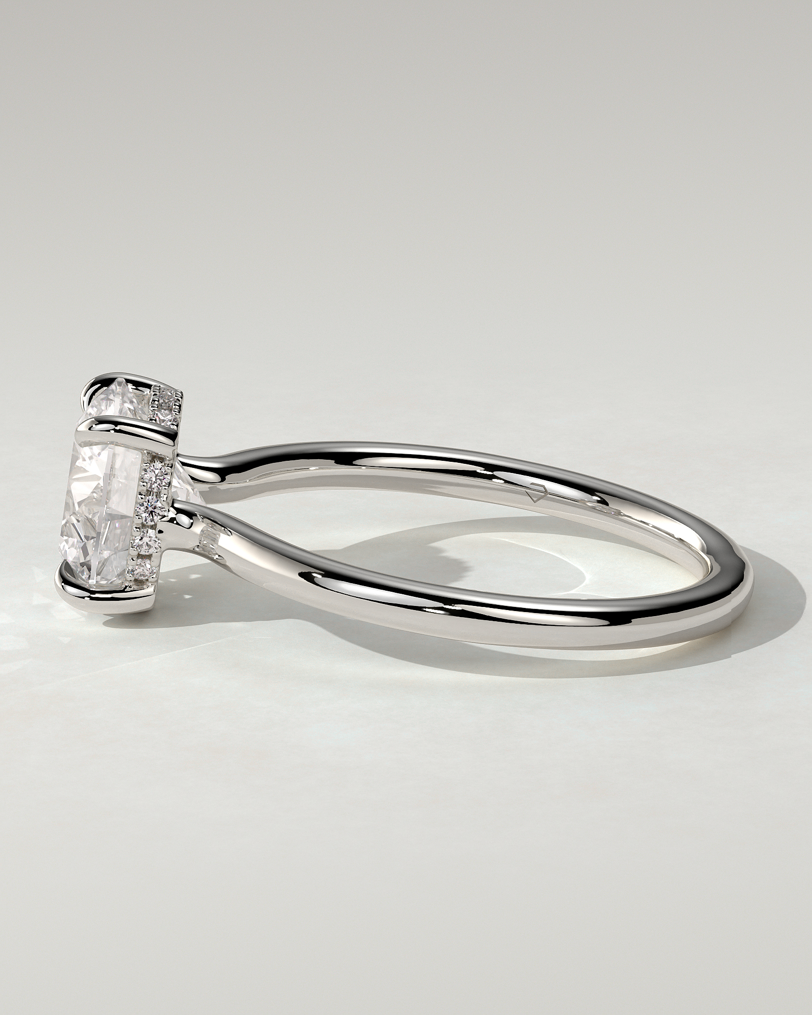 Luna Solitaire Round Ring