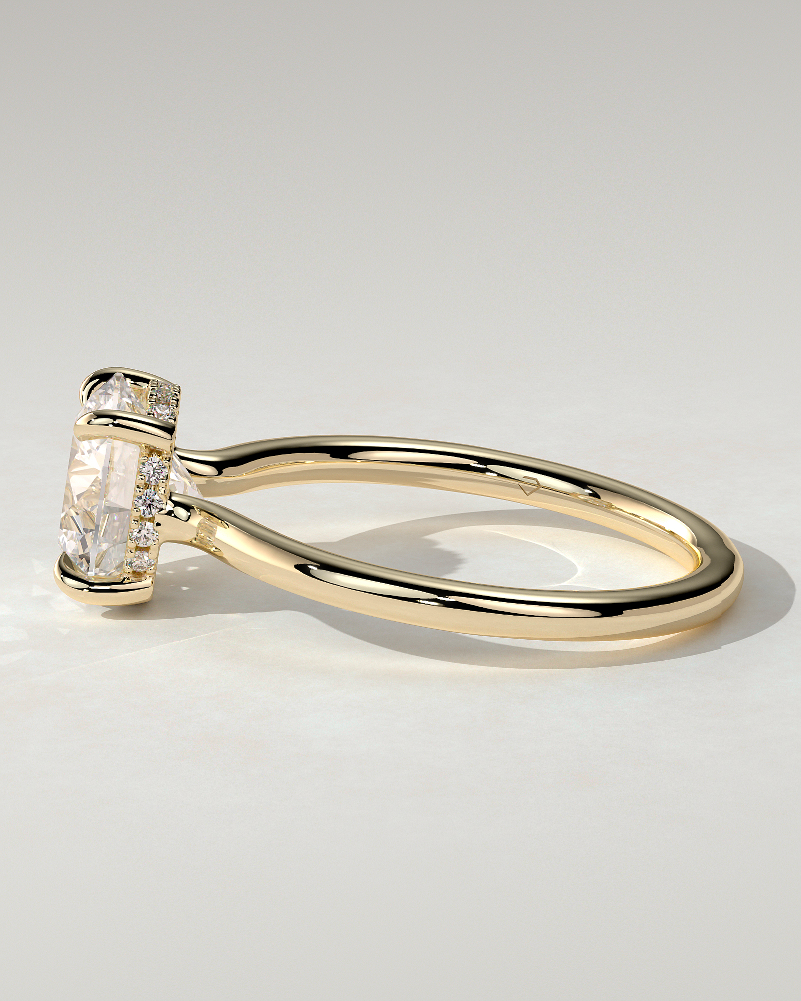 Luna Solitaire Round Ring