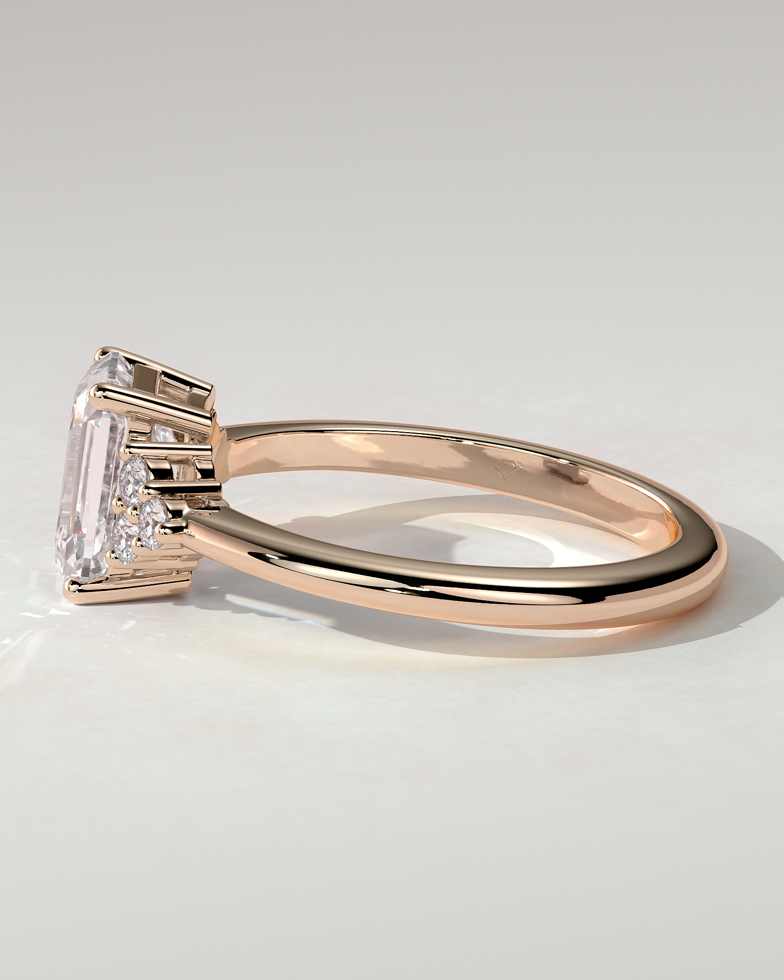 Martina Solitaire Emerald Ring