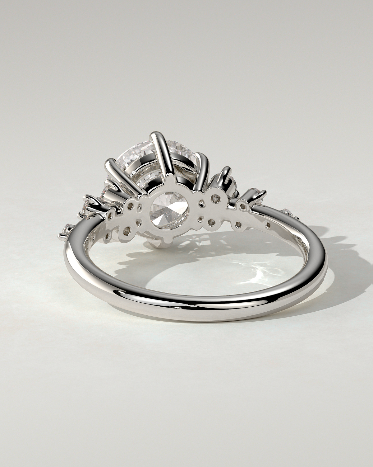 Molly Solitaire Round Ring
