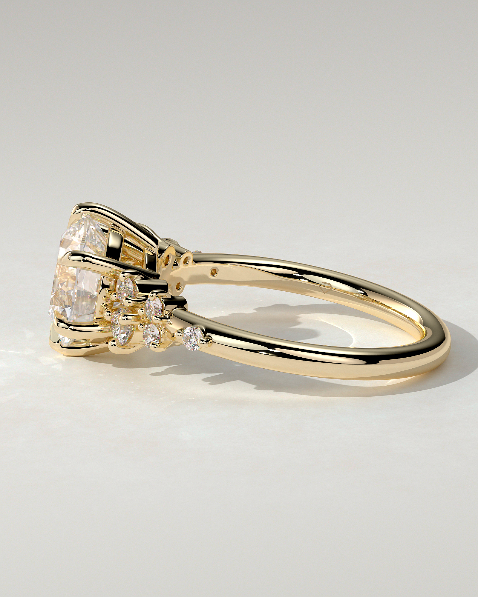Molly Solitaire Round Ring