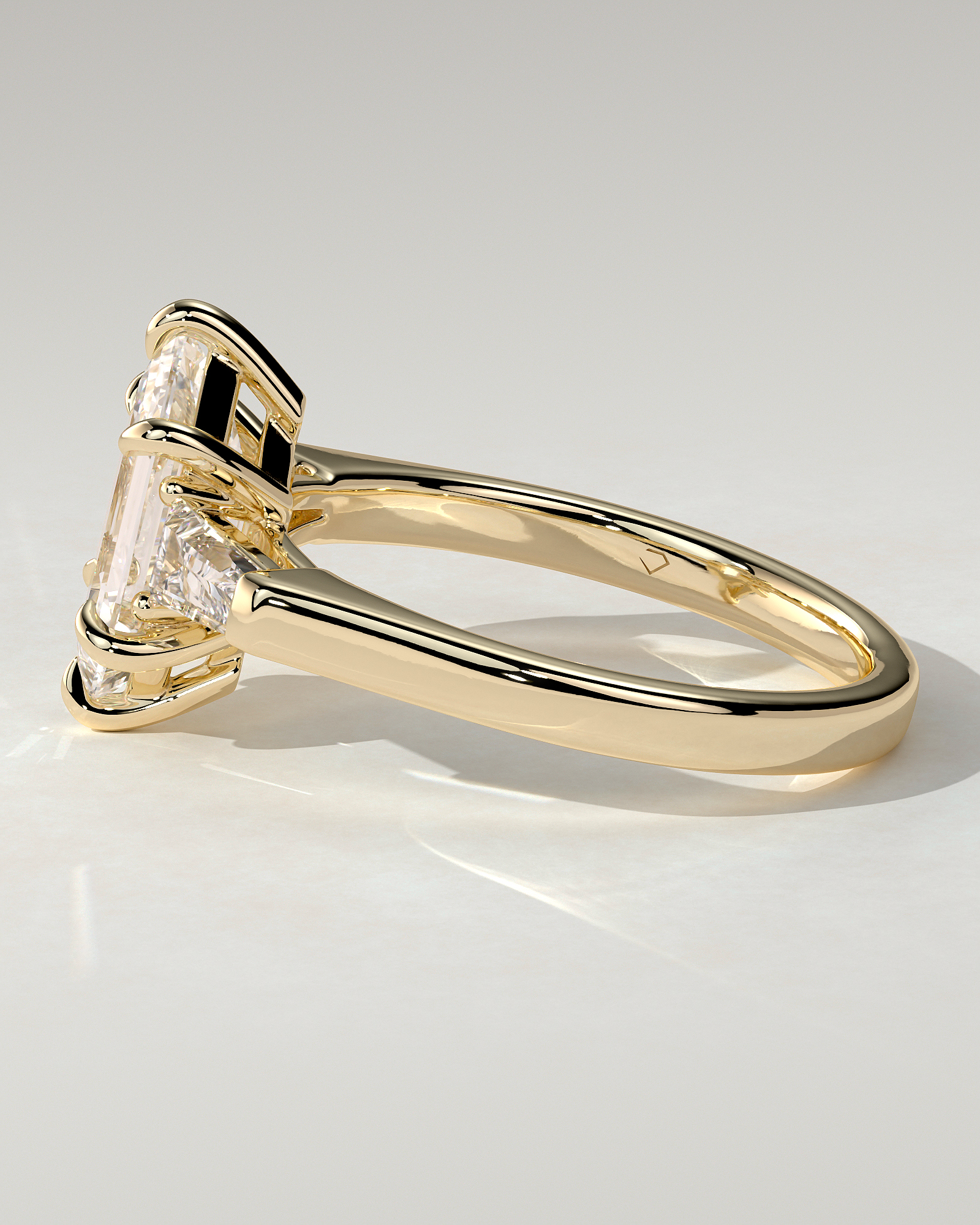 Myrtle Trilogy Round Ring