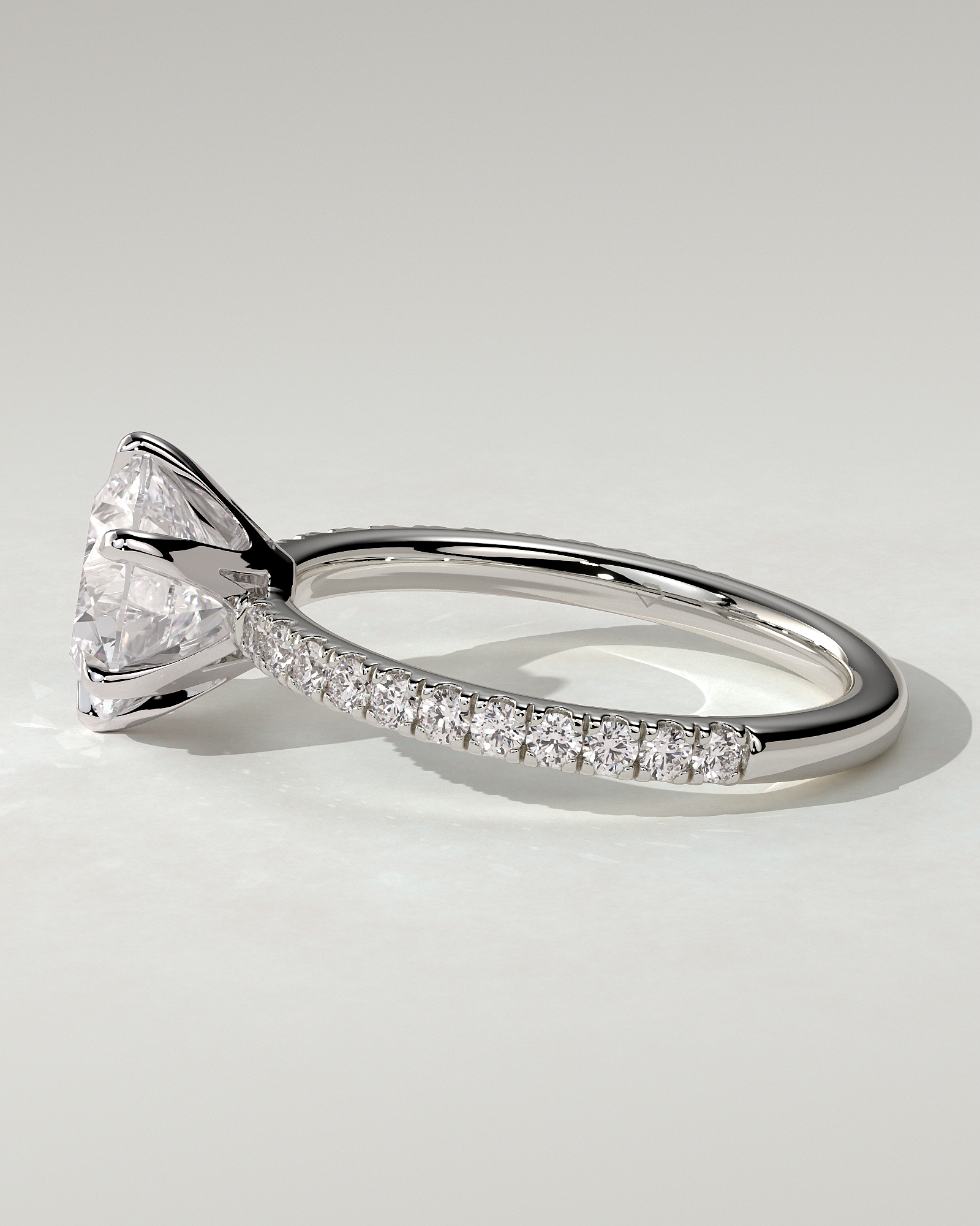 Naomi Solitaire Round Ring
