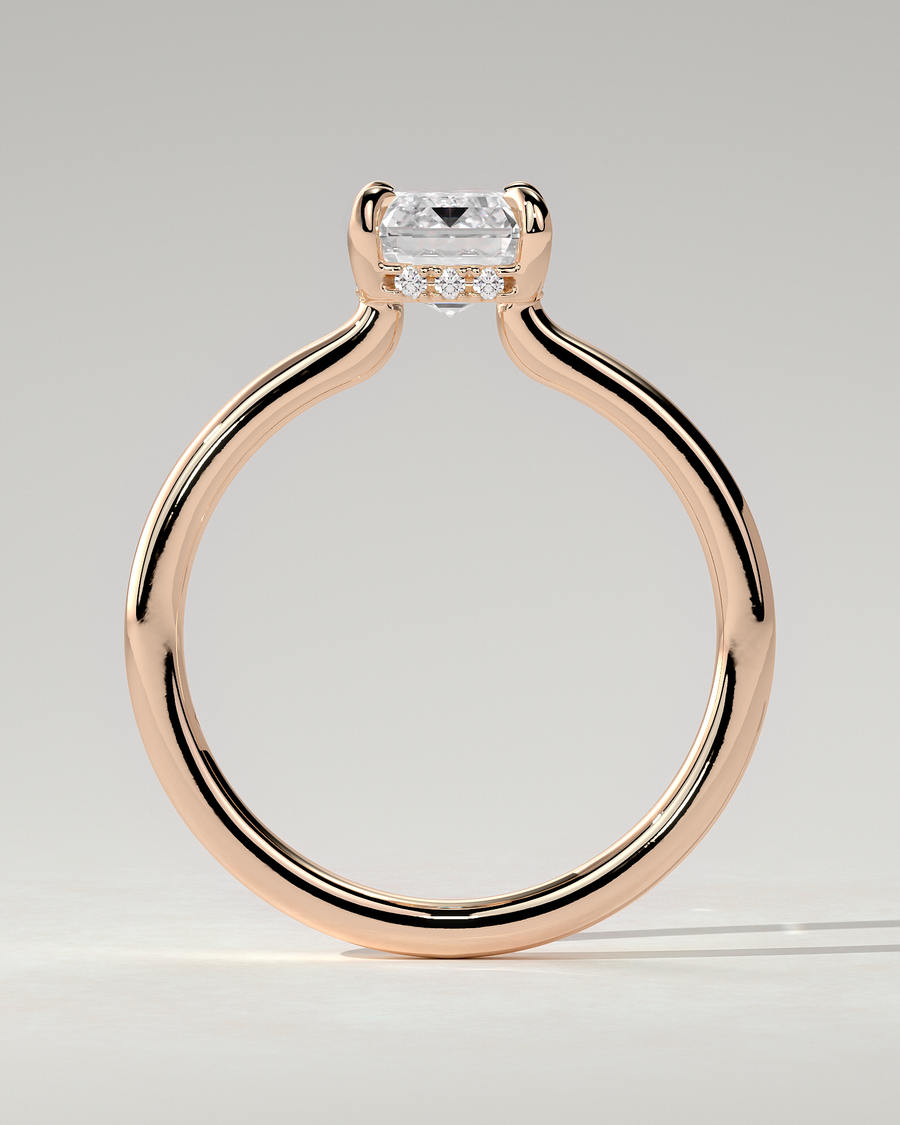Nara Solitaire Emerald Ring