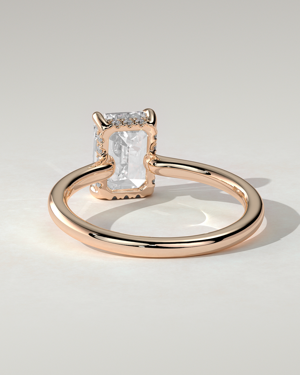 Nara Solitaire Emerald Ring