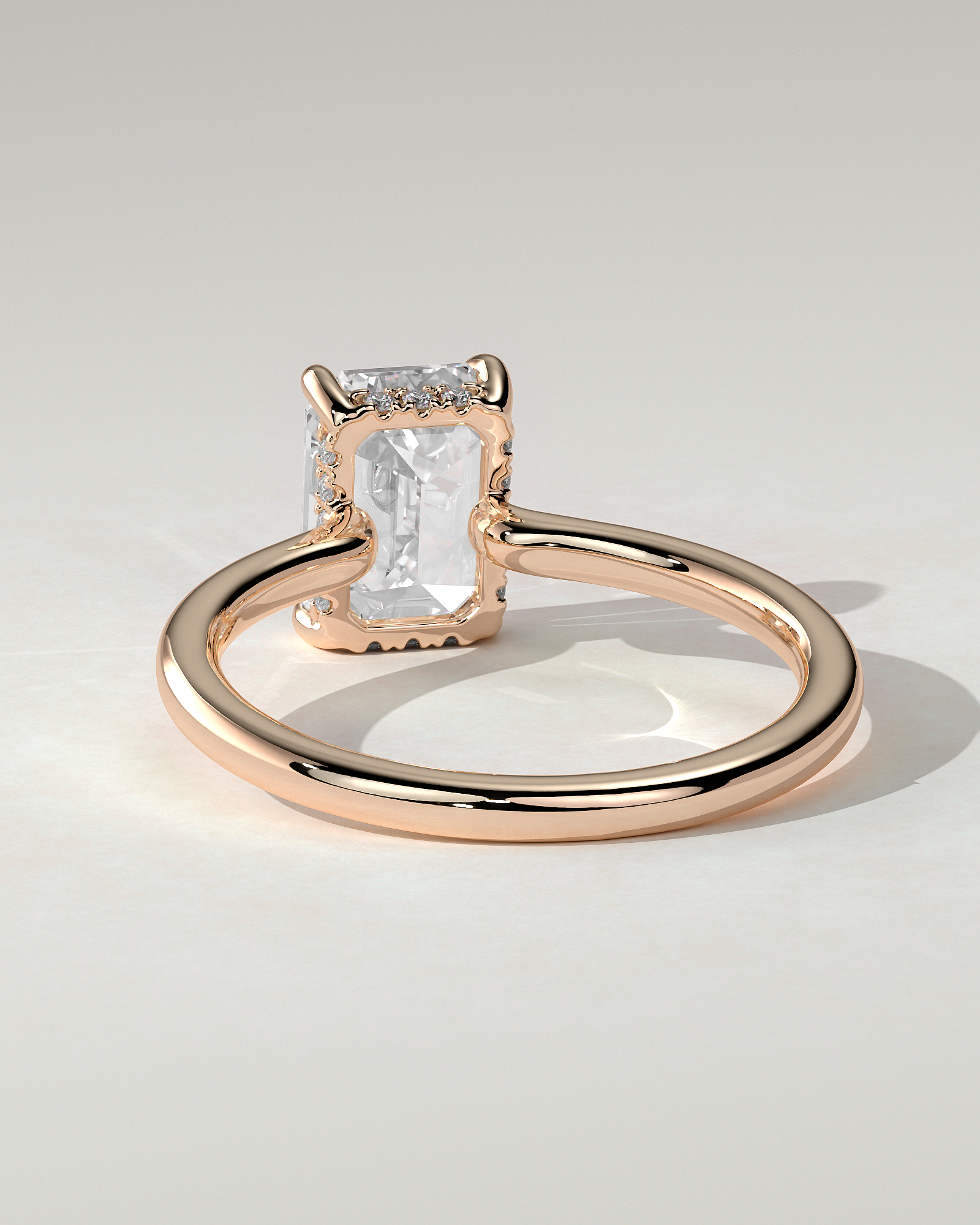 Nara Solitaire Emerald Ring