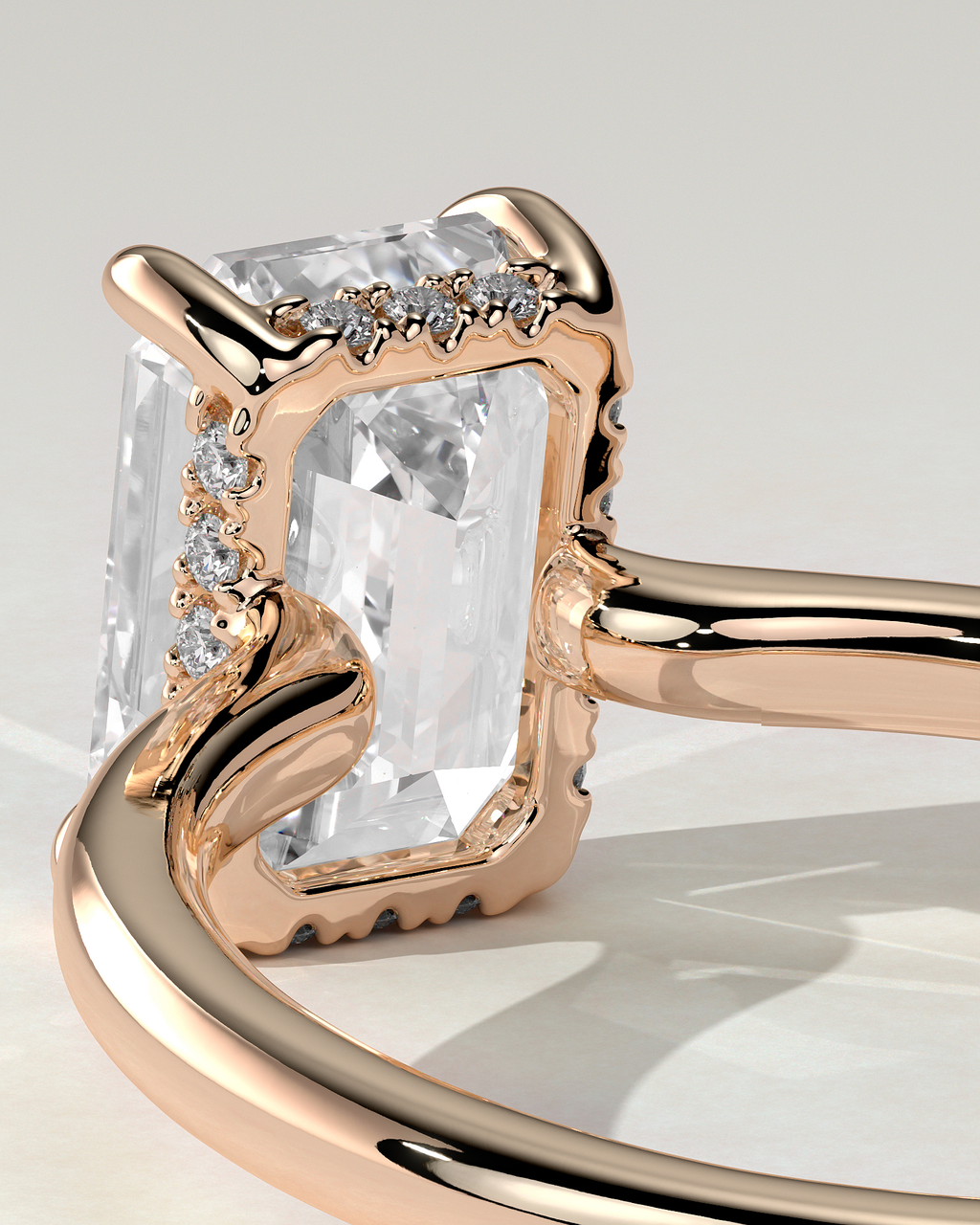 Nara Solitaire Emerald Ring