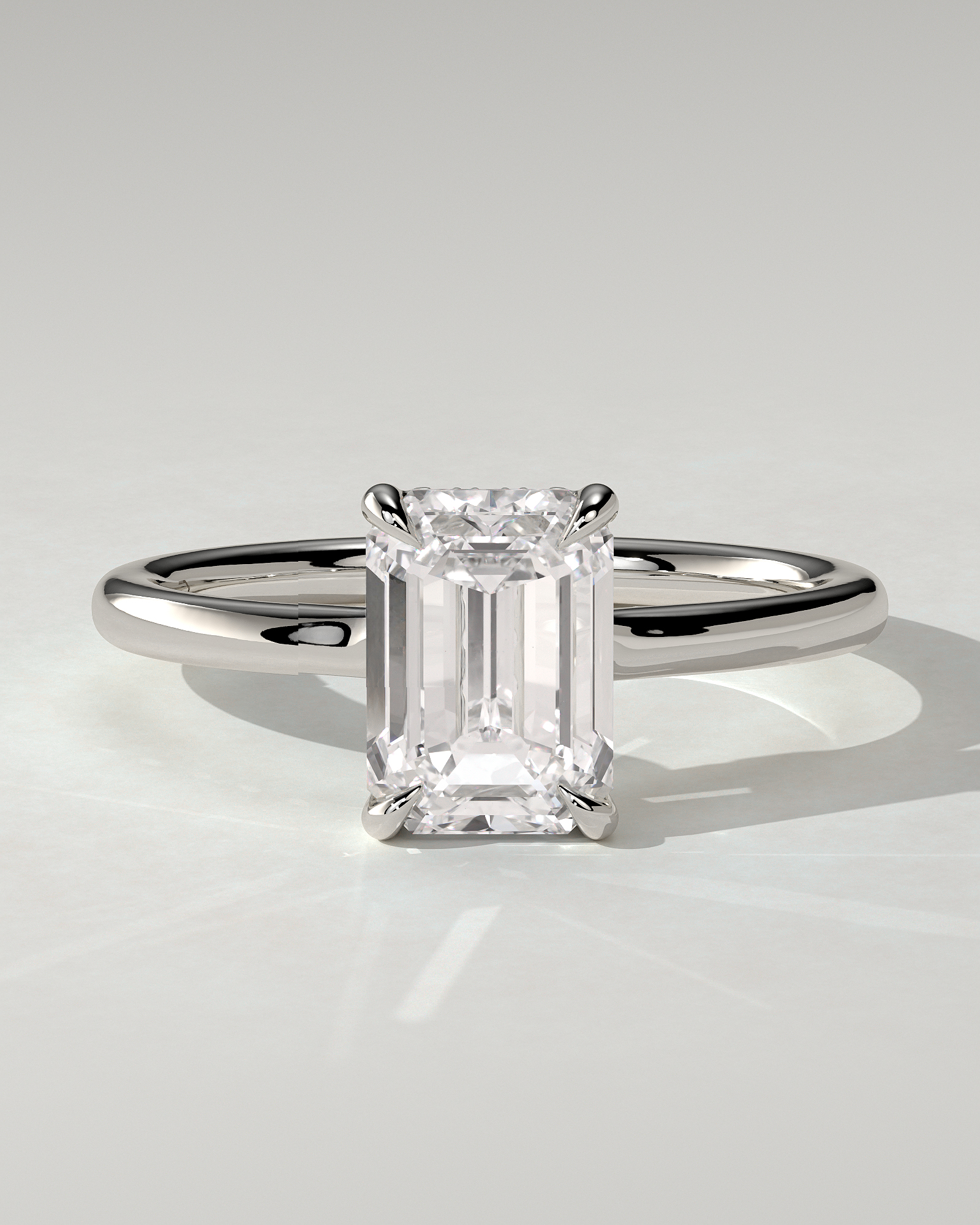 Nara Solitaire Emerald Ring