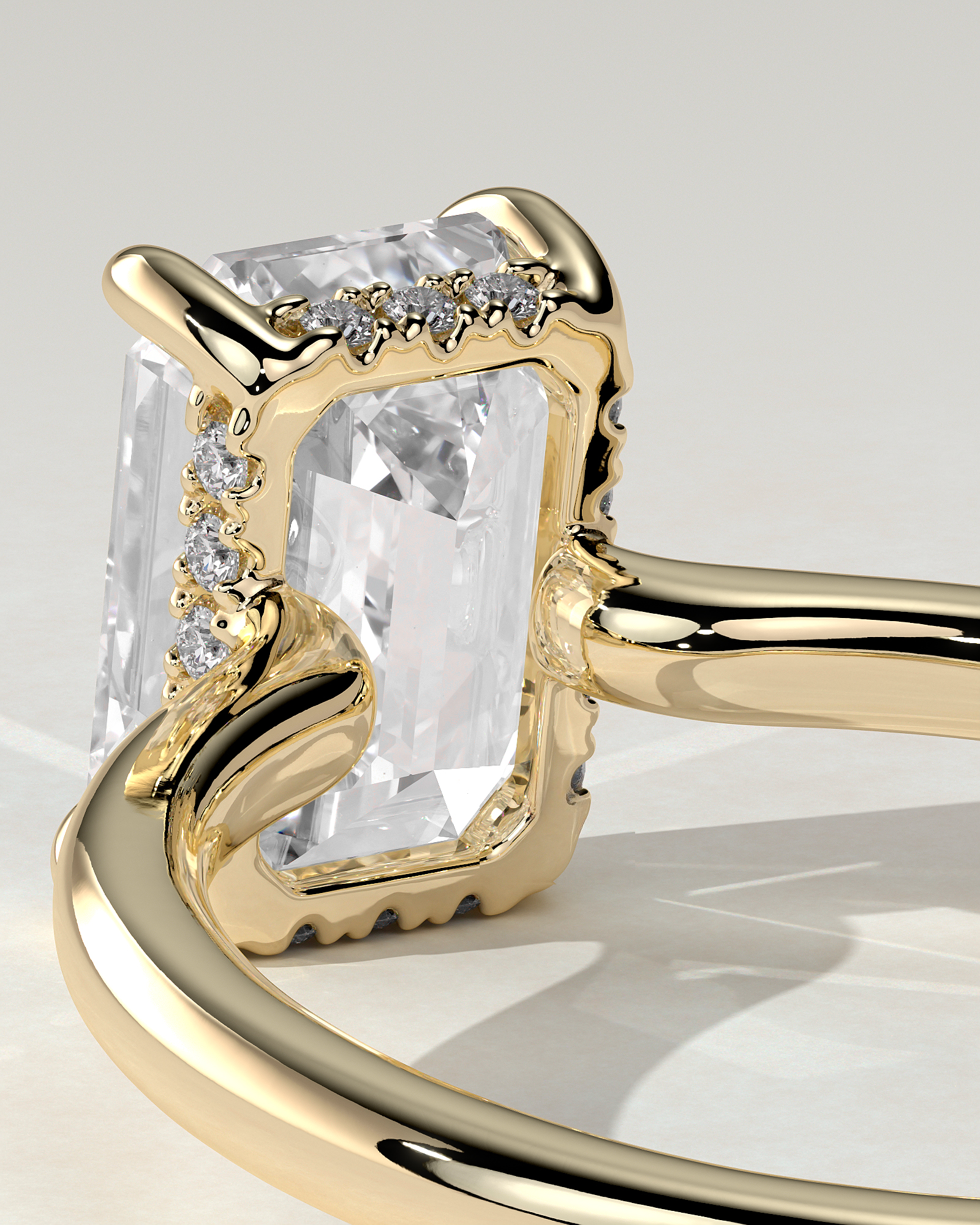 Nara Solitaire Emerald Ring