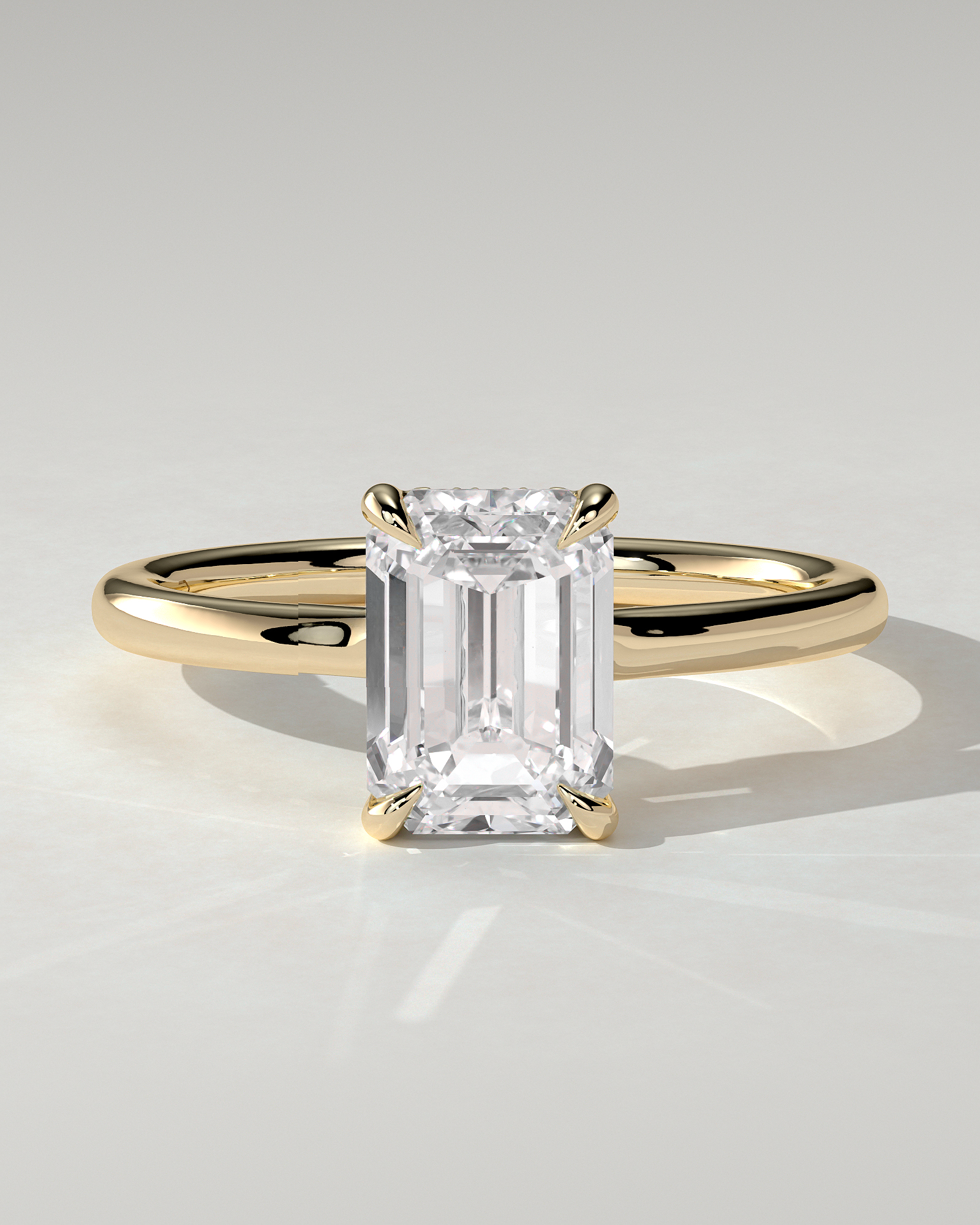 Nara Solitaire Emerald Ring